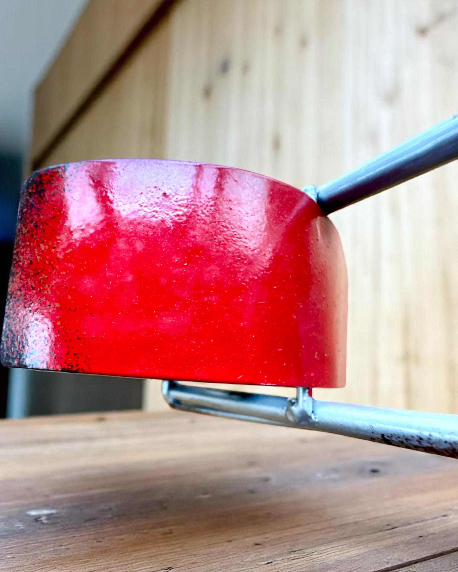 Metalen Wijnrek 40 cm lang, in de vorm van een motorfiets met de mogelijkheid tot graveren als cadeau