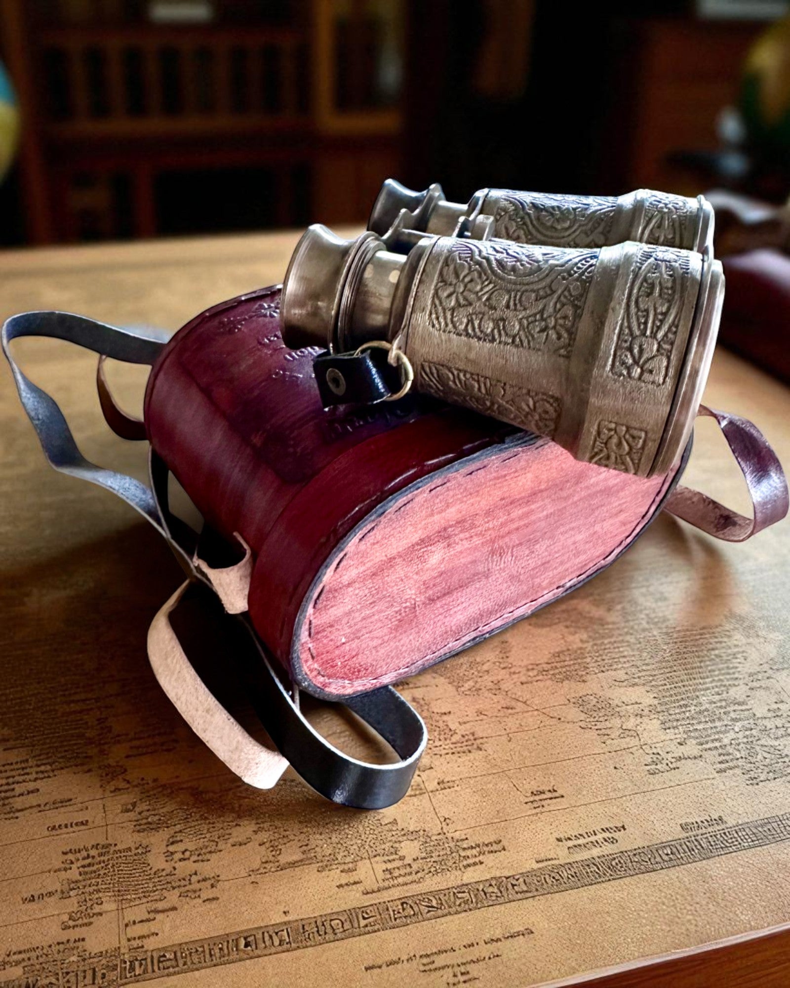 Verrekijker met leren etui Victorian's Eye, 11 cm Messing, Handgemaakt versierd, personalisatie met gravure als cadeau