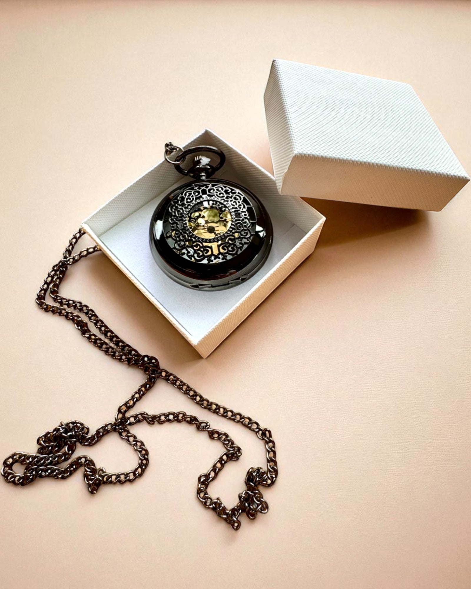 Zwarte Zakhorloge „Midnight Elegance”, personalisatie als cadeau met gravure