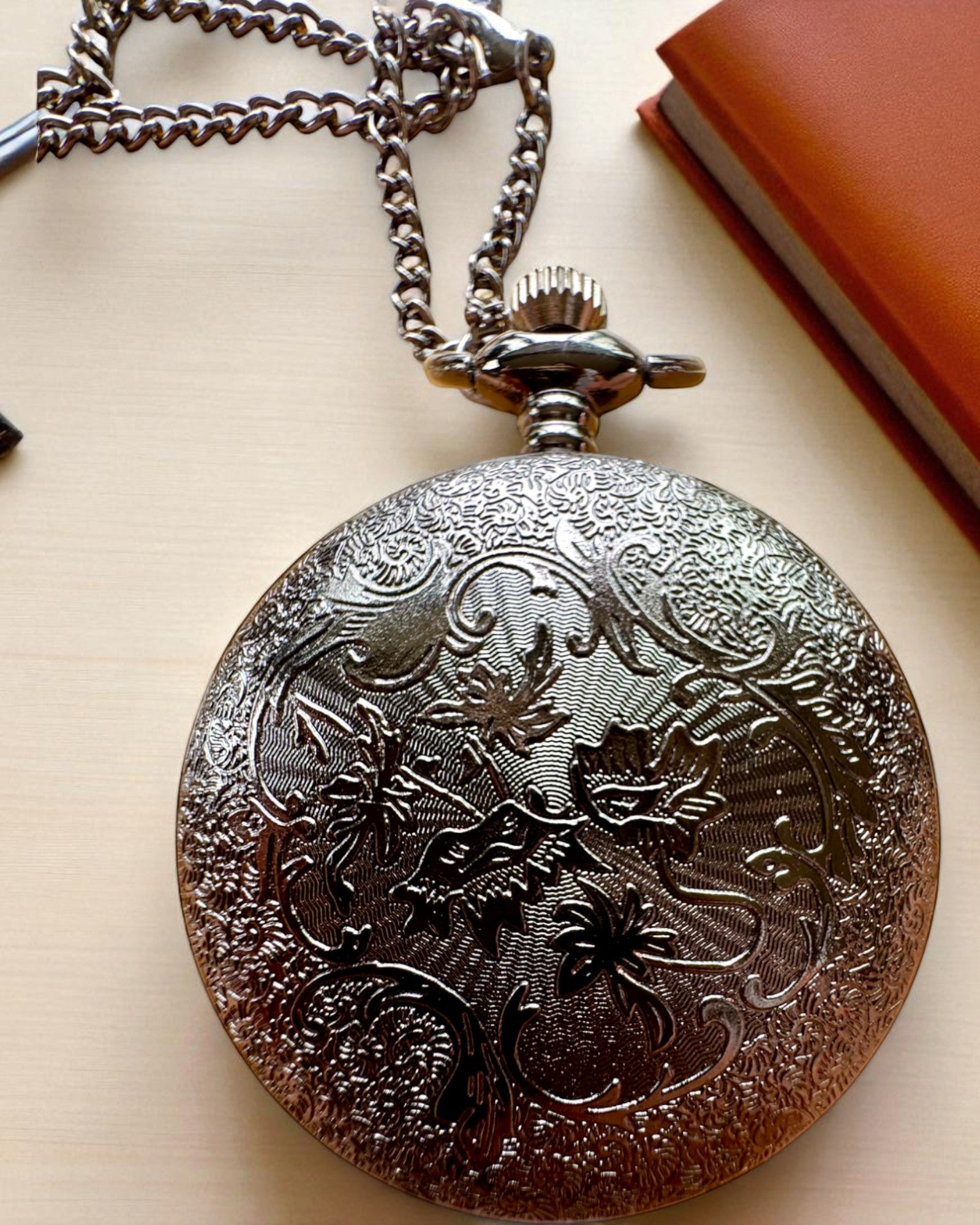 Zwarte Zakhorloge „Midnight Elegance”, personalisatie als cadeau met gravure