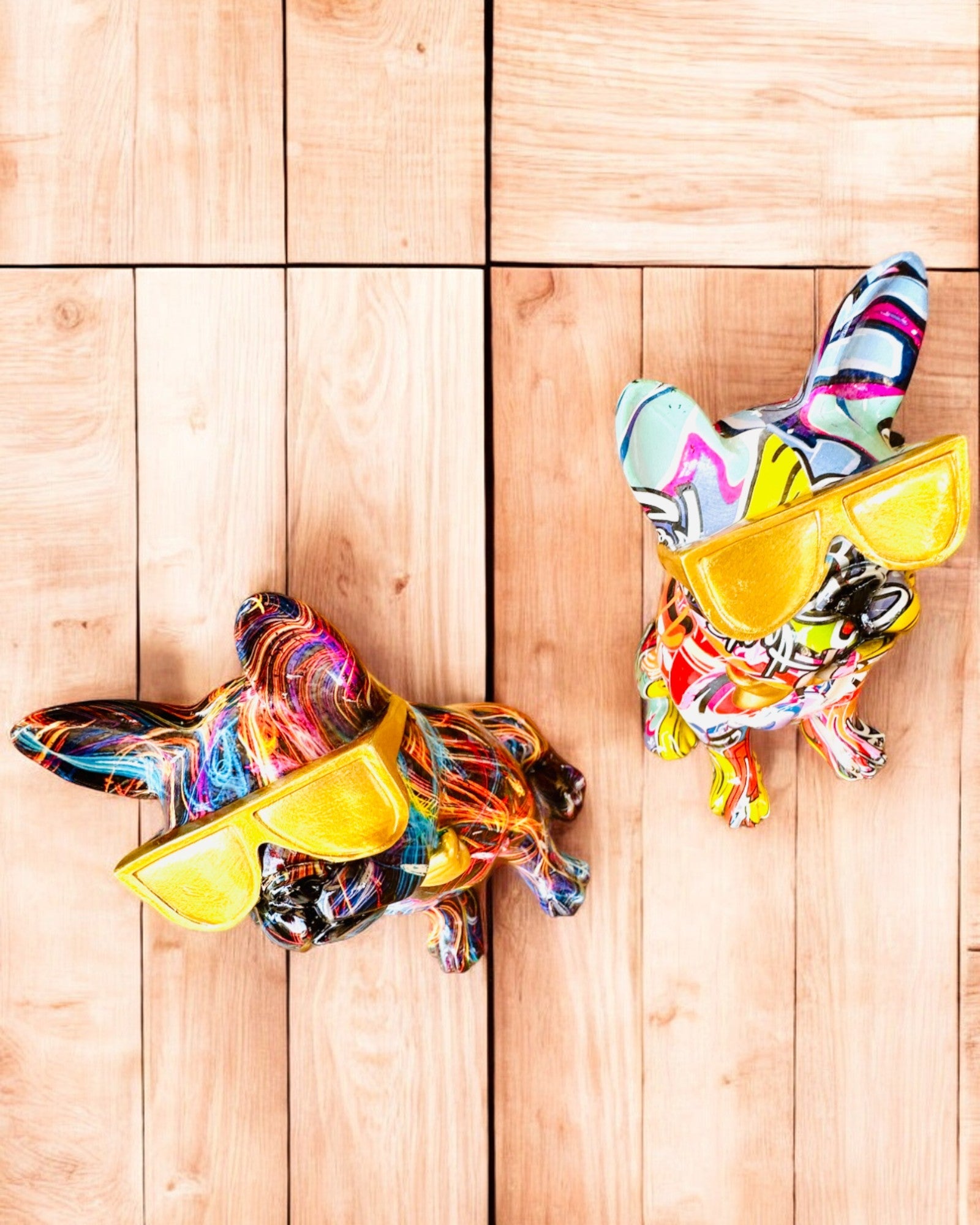 Kleurrijke Bulldog met Bril - Unieke Interieurdecoratie, decoratief beeldje als cadeau, personalisatie met gravure