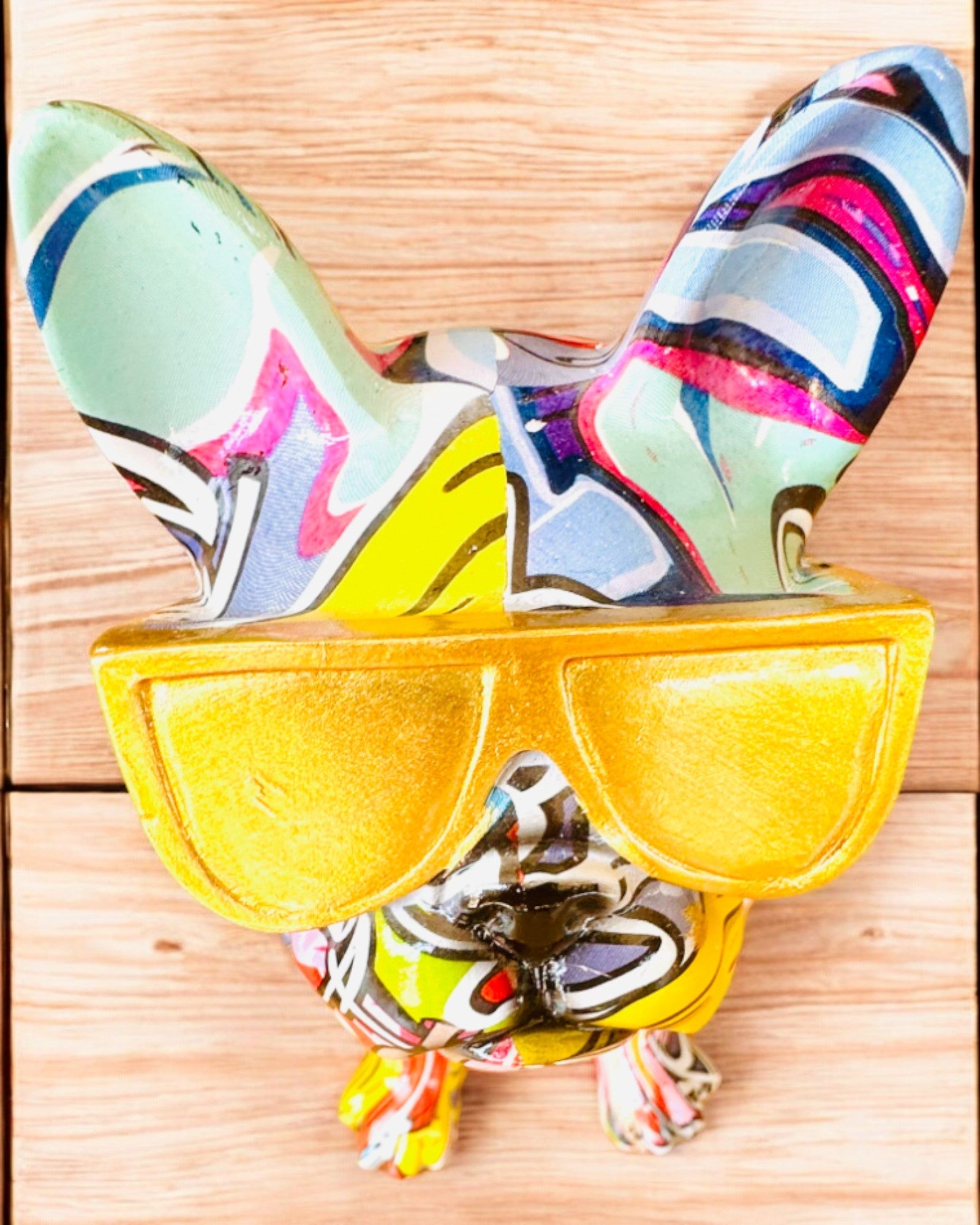 Kleurrijke Bulldog met Bril - Unieke Interieurdecoratie, decoratief beeldje als cadeau, personalisatie met gravure