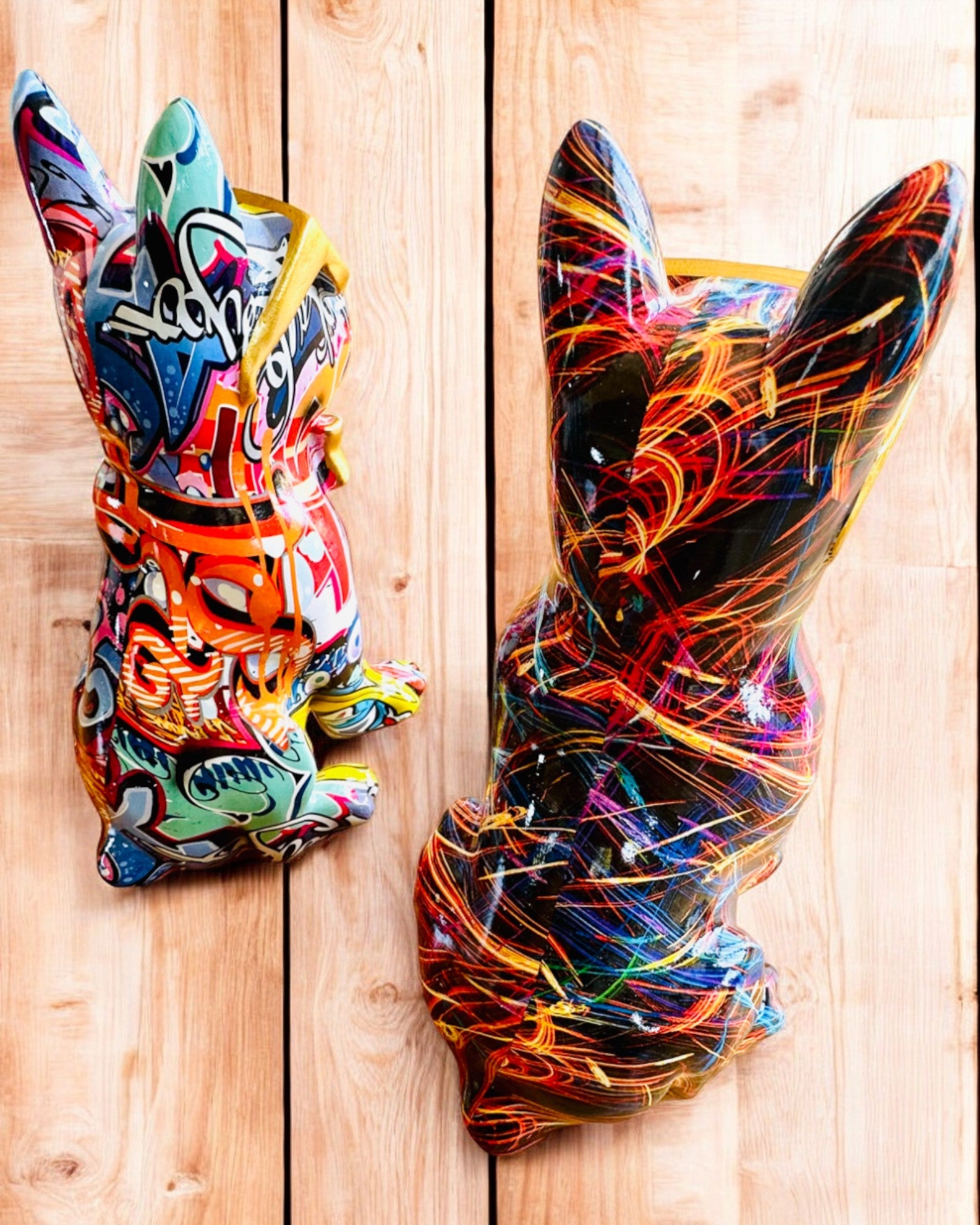 Kleurrijke Bulldog met Bril - Unieke Interieurdecoratie, decoratief beeldje als cadeau, personalisatie met gravure