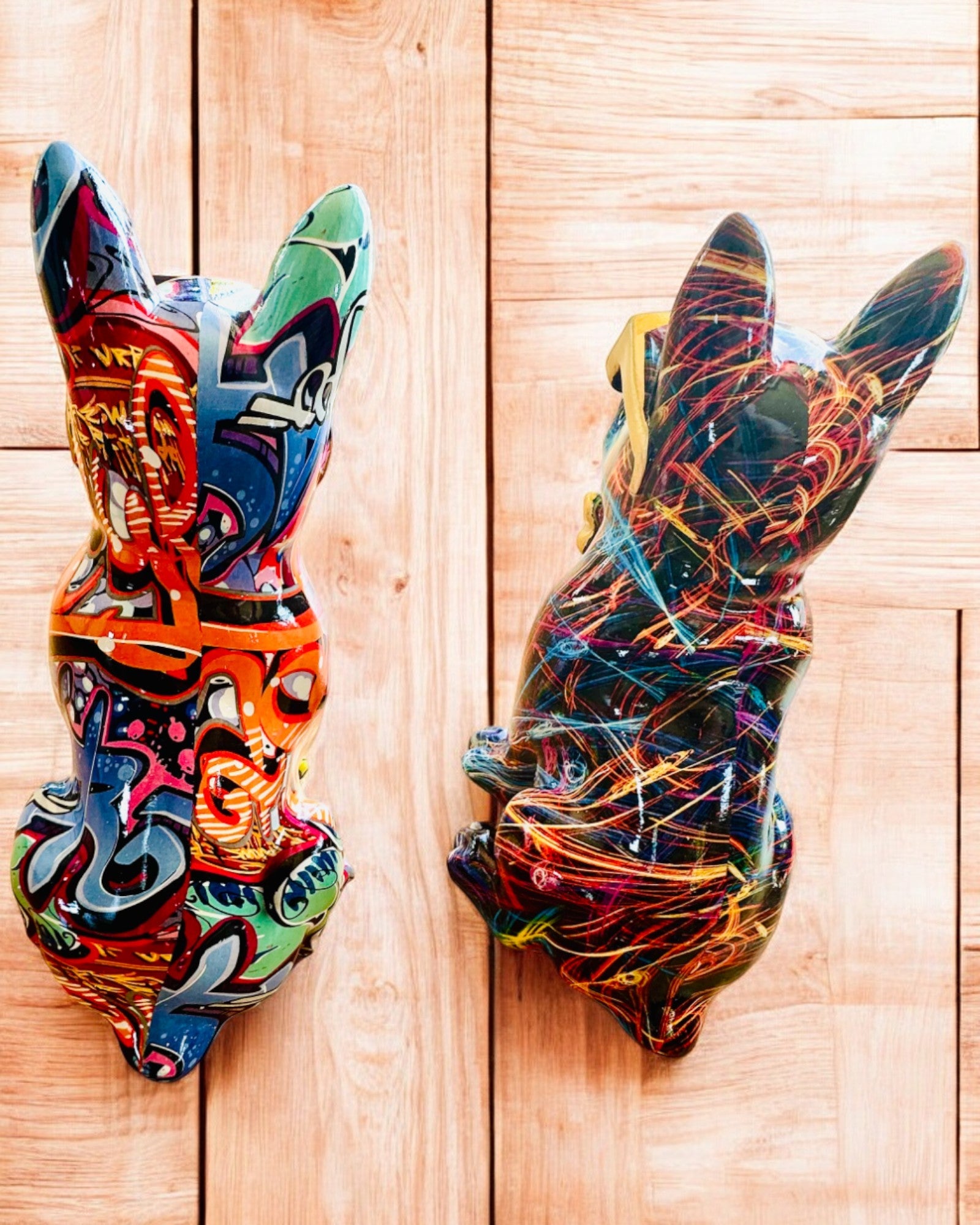 Kleurrijke Bulldog met Bril - Unieke Interieurdecoratie, decoratief beeldje als cadeau, personalisatie met gravure