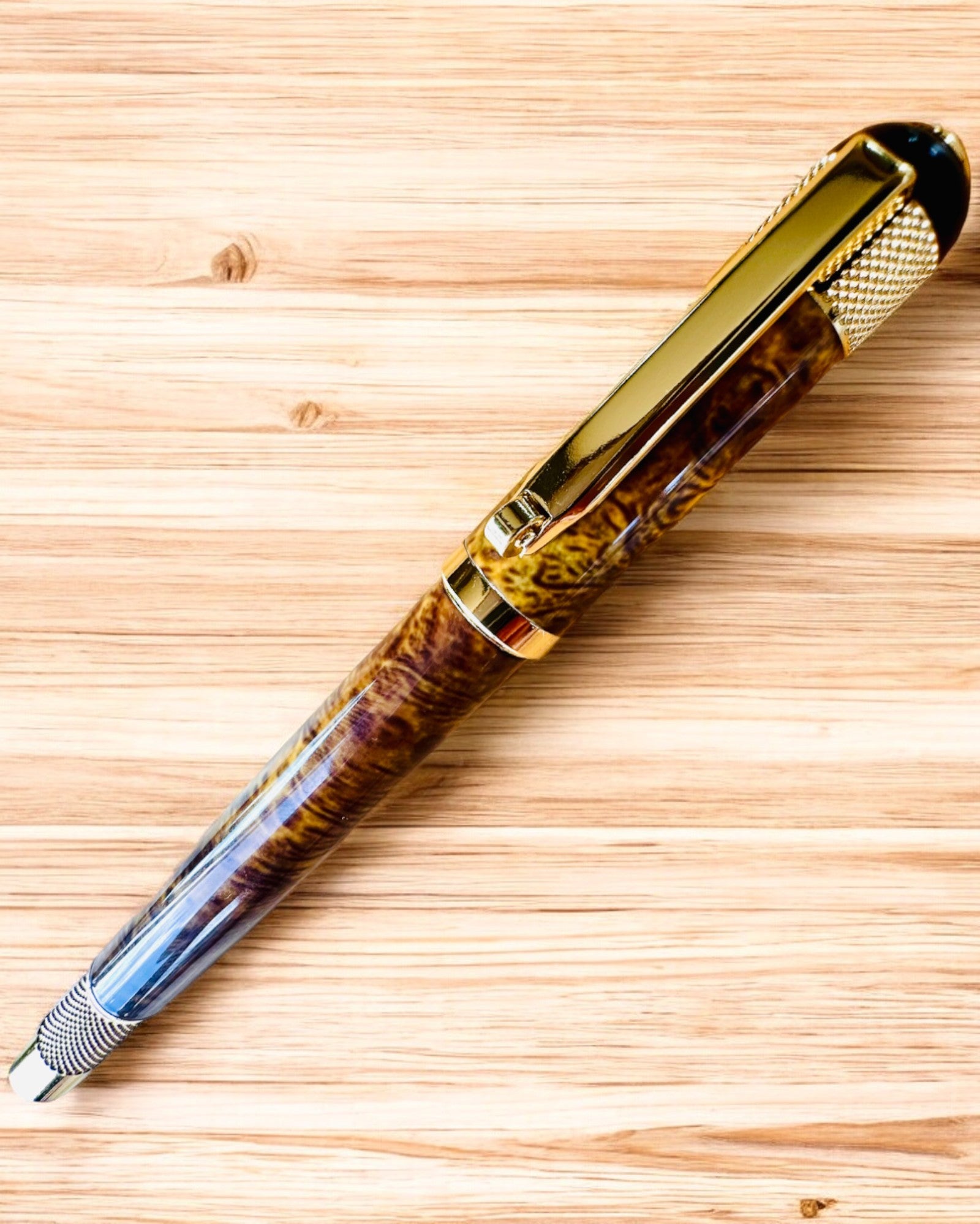 Elegante pen "Majestic" met personalisatiemogelijkheid als cadeau, 2 kleuropties om uit te kiezen