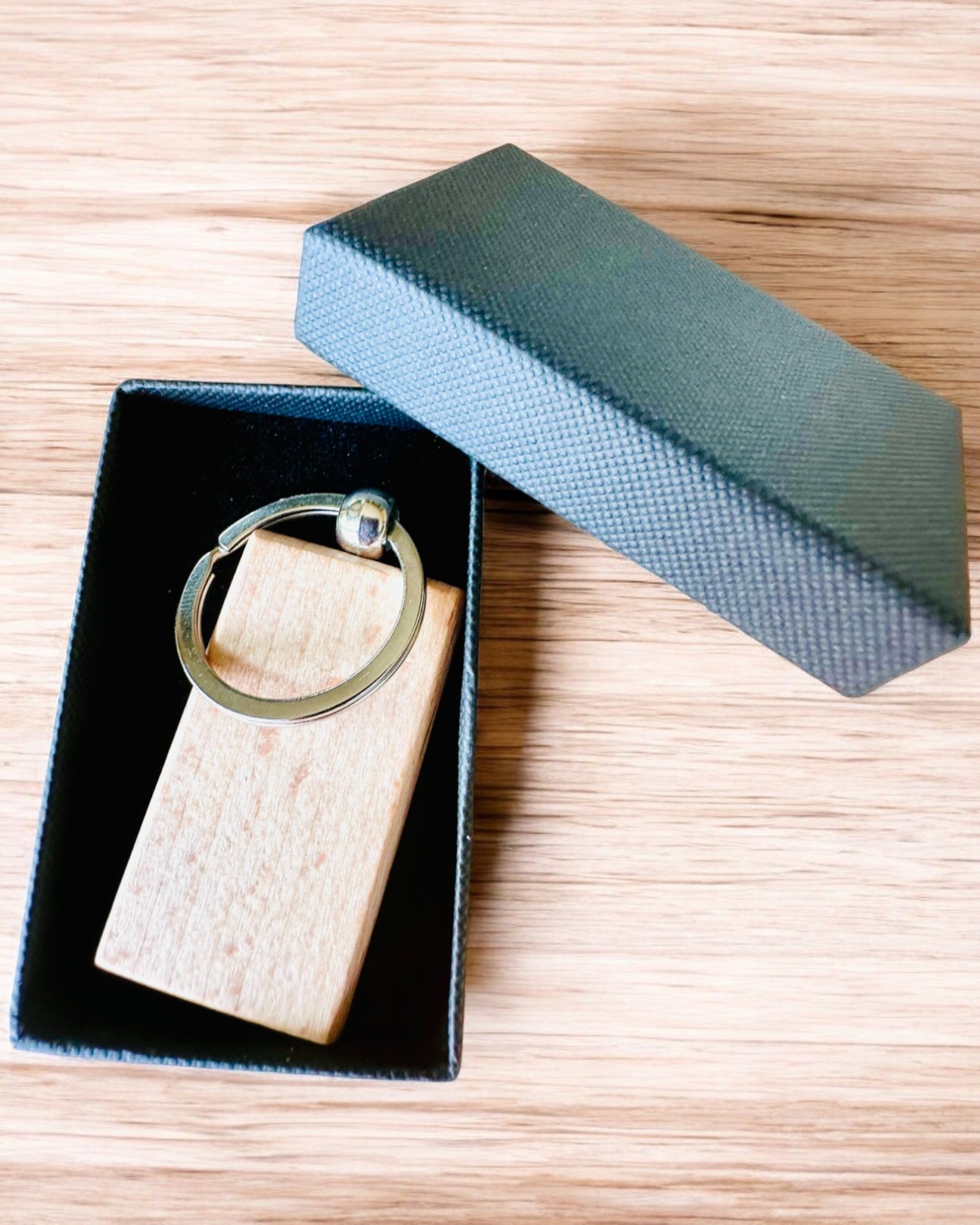 Houten Sleutelhanger met Mogelijkheid tot Graveren – Ideaal als Cadeau