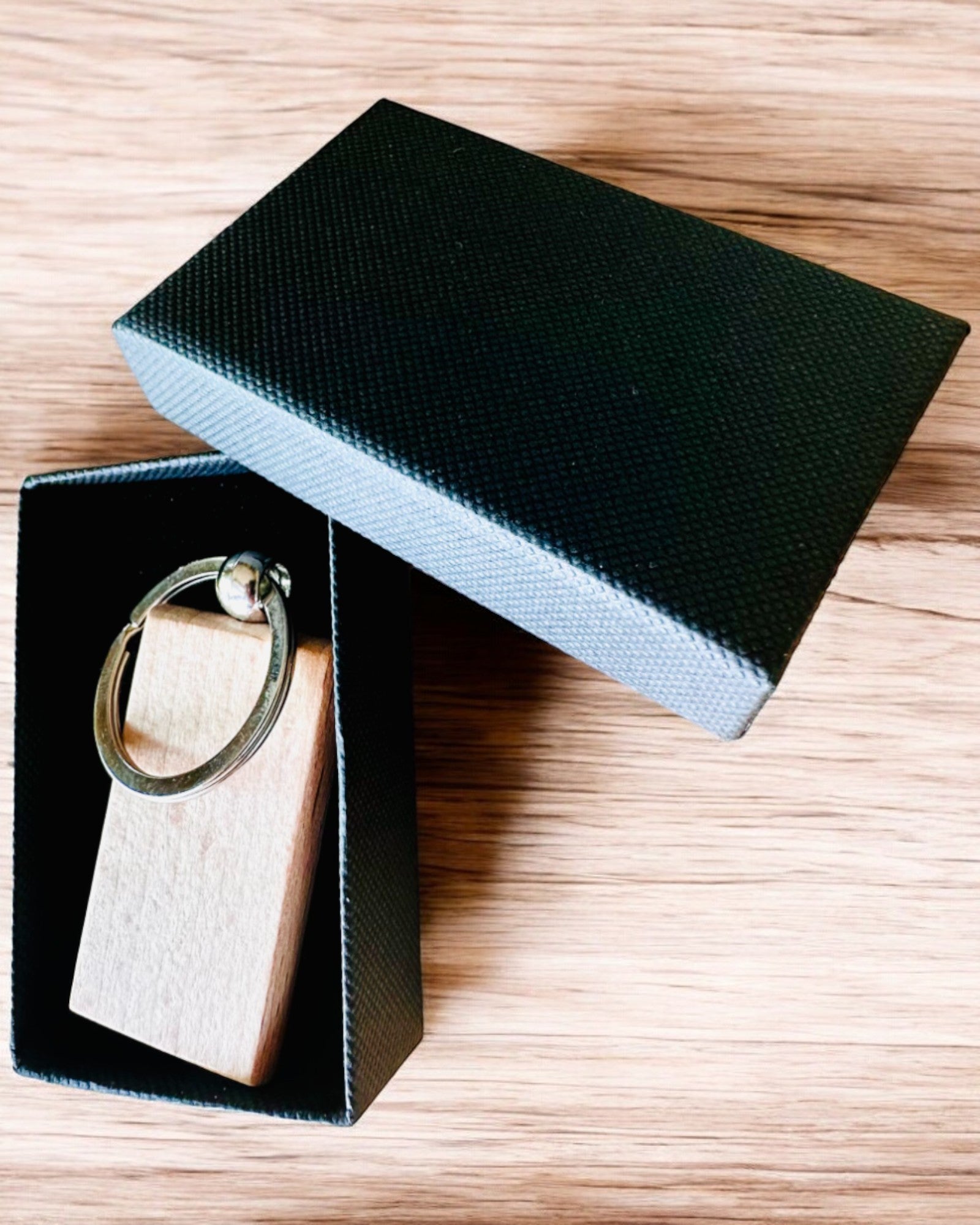 Houten Sleutelhanger met Mogelijkheid tot Graveren – Ideaal als Cadeau
