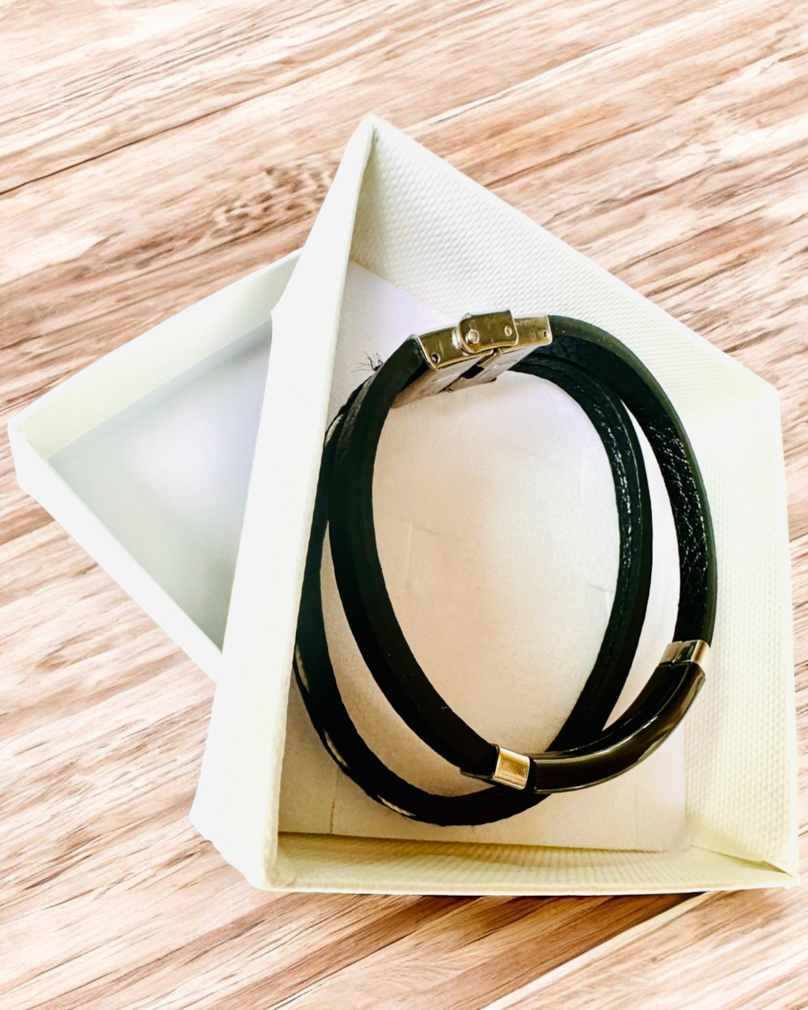 Sportarmband van PU-leer en roestvrij staal met graveermogelijkheid – 3 kleuren