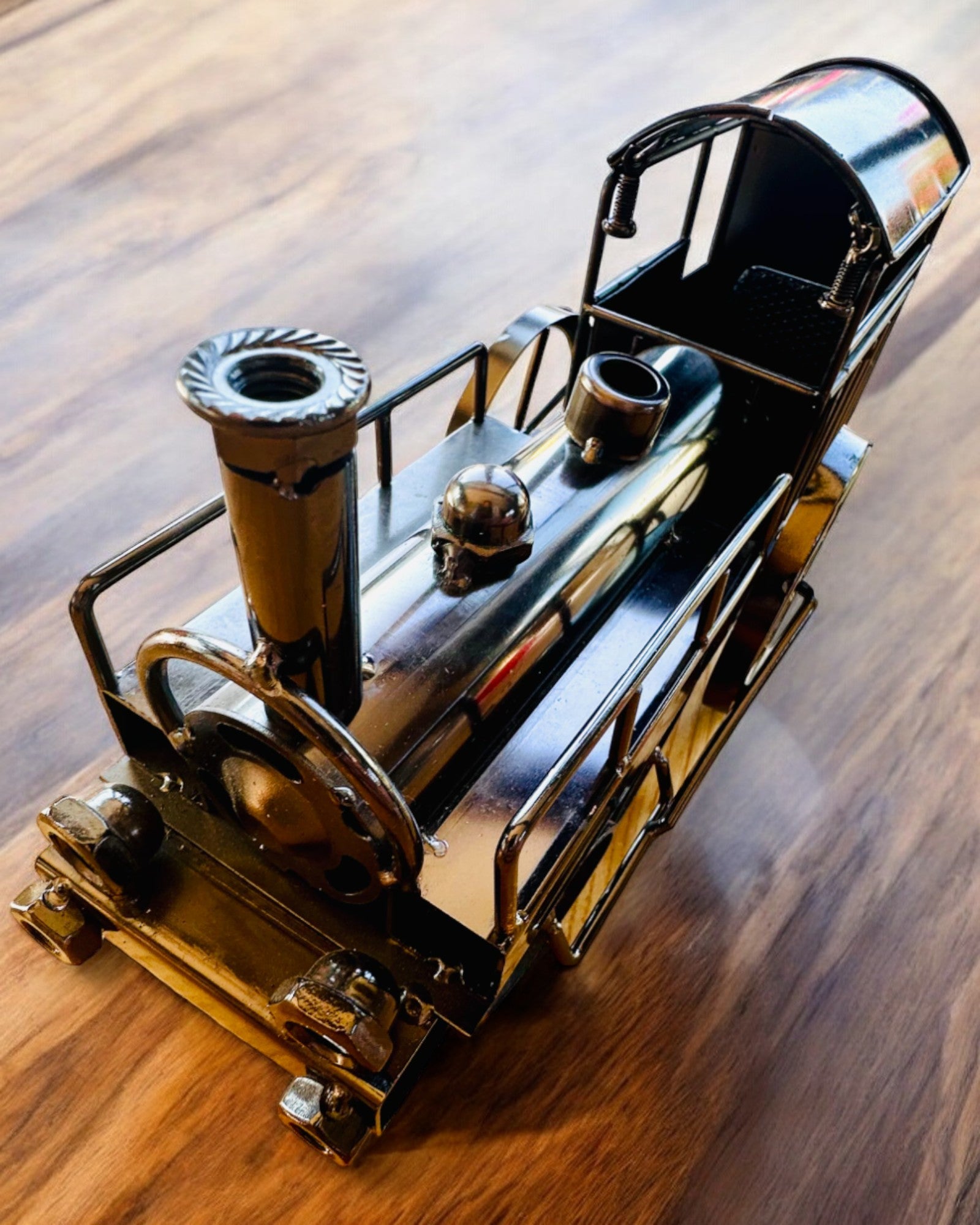 Locomotief van ijzer "Retro Express" – decoratie, model, handgemaakt met de mogelijkheid tot graveren als cadeau