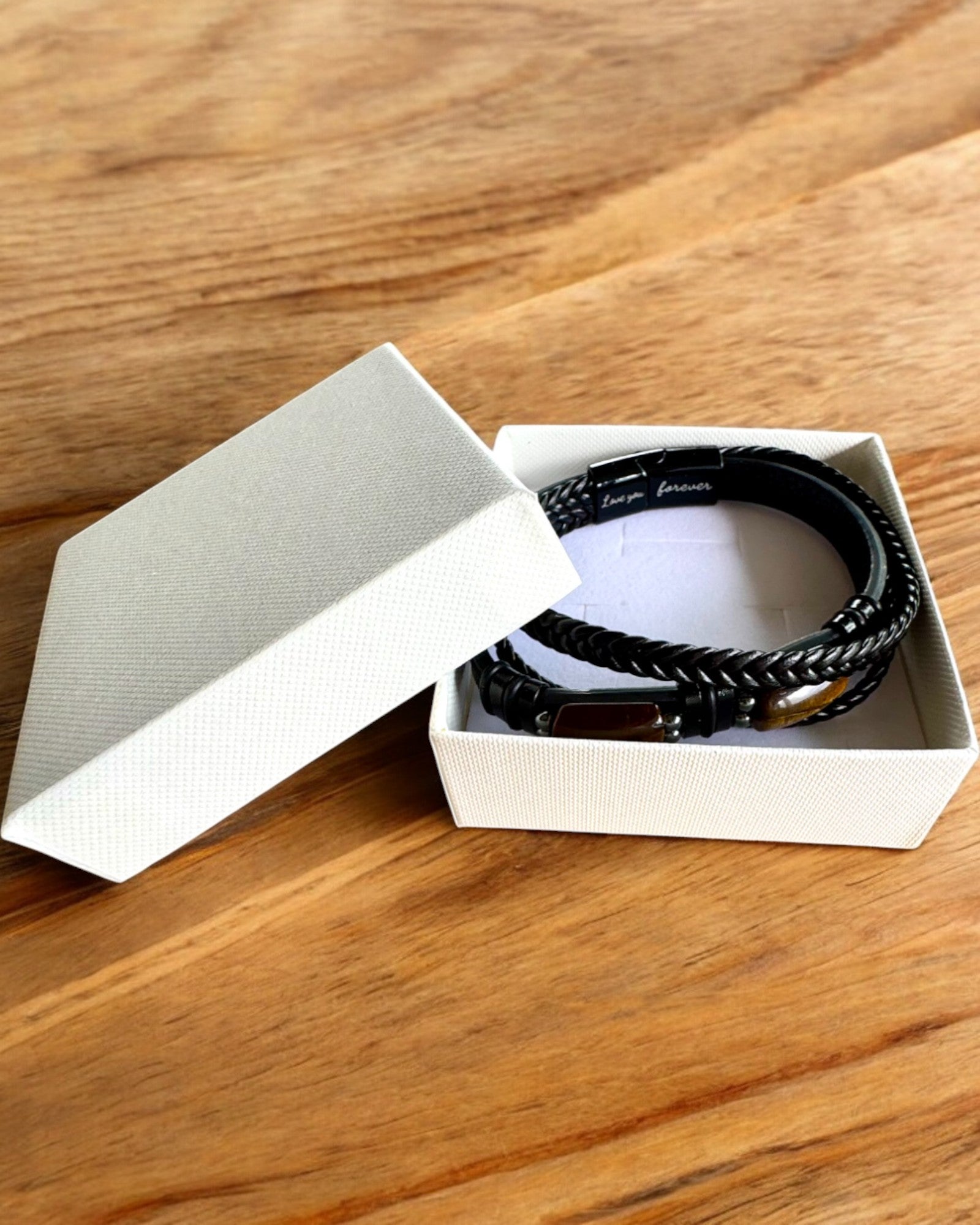Armband Heren Magnetic Love – leren met mogelijkheid tot personalisatie met gravure als cadeau
