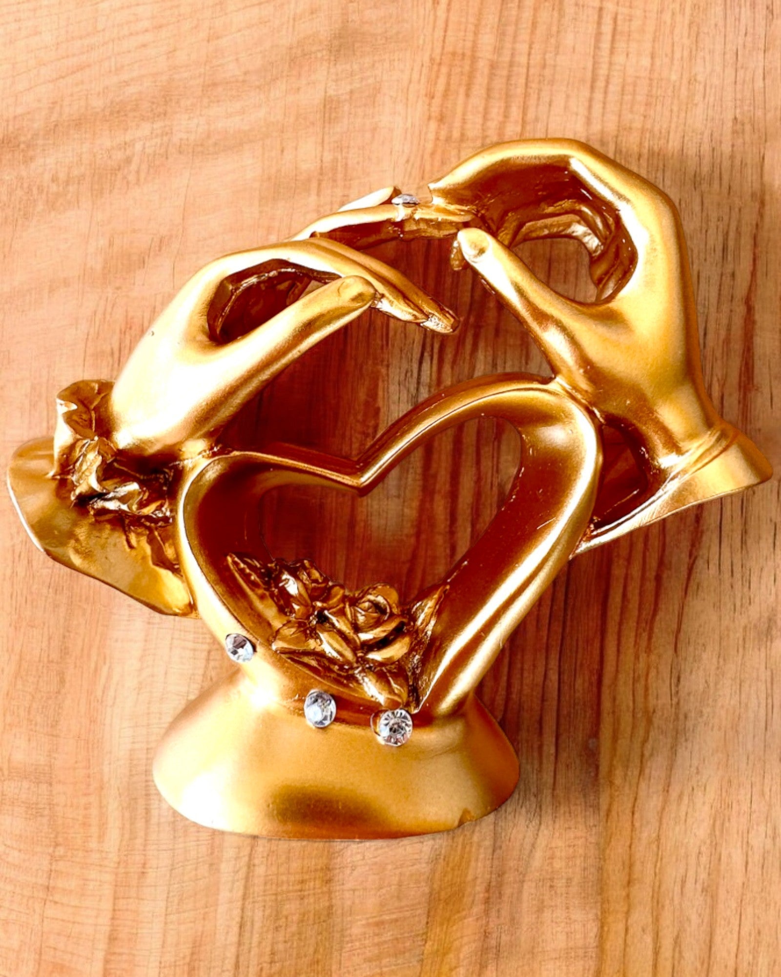 Beeldje "Touch of Love" 10 cm hoog, met Gravure Optie als cadeau