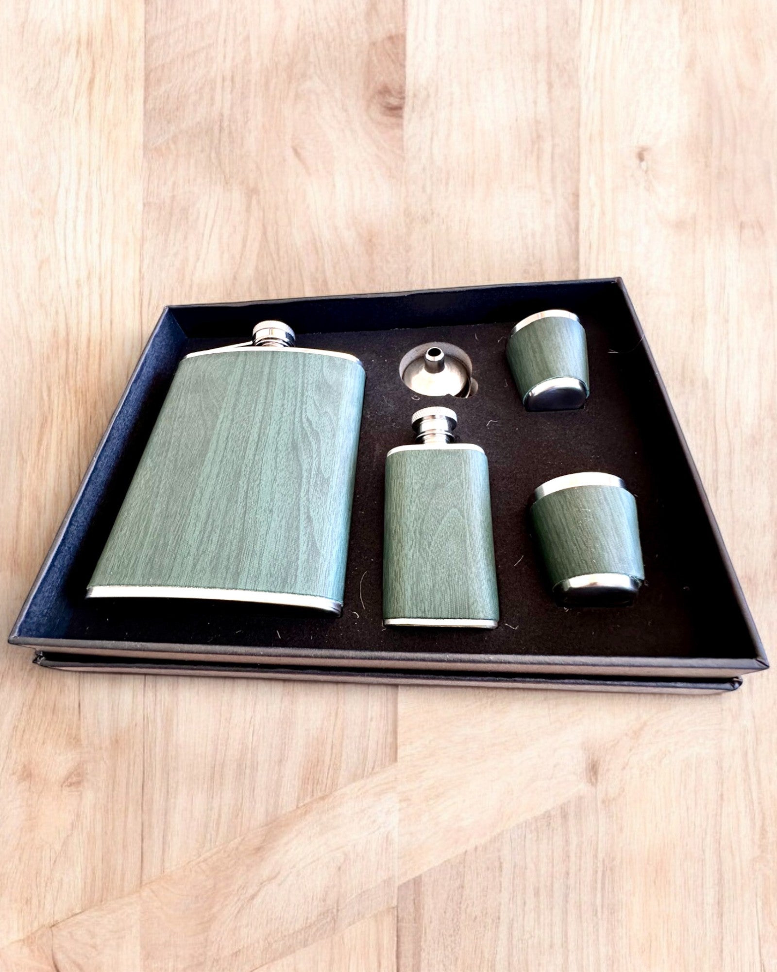 Set heupflessen met glazen "Forest Spirit", voor cadeau personalisatie met gravure