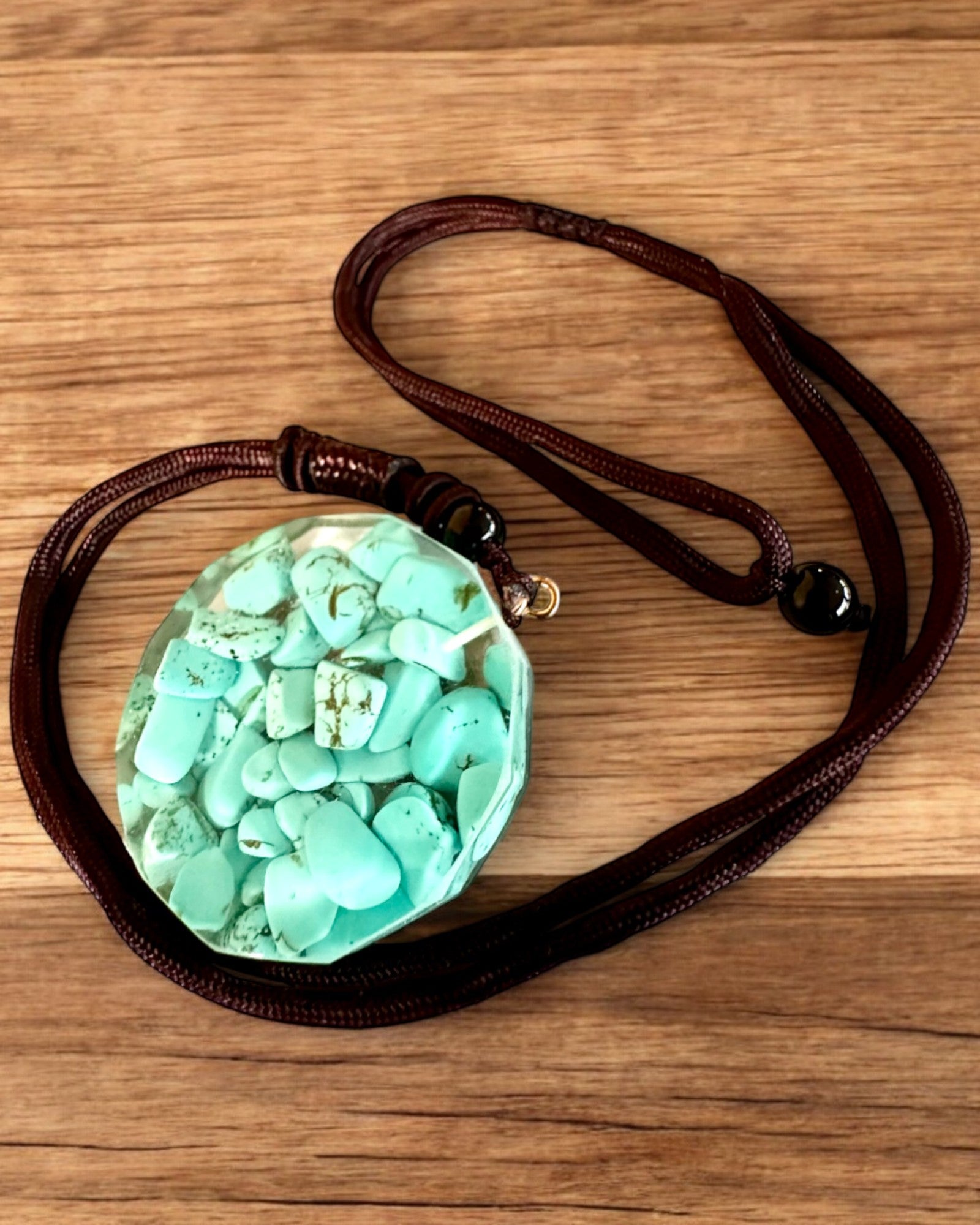 Amulet "Drzewo Życia" met turquoise – Jouw persoonlijke kracht, ketting als cadeau, personalisatie met gravure