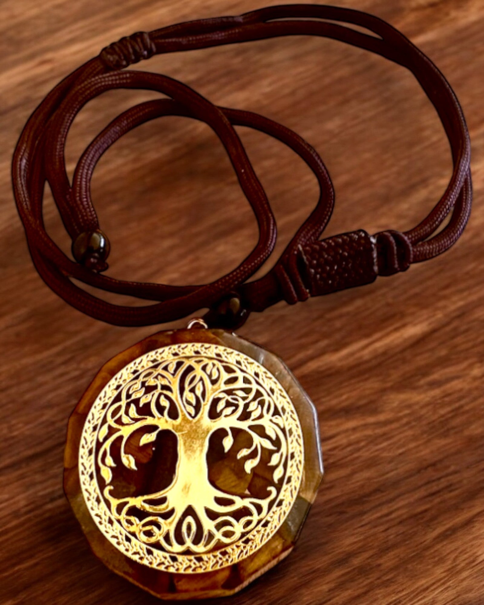 Amulet "Drzewo Życia" met tijgeroog, ketting als cadeau met gepersonaliseerde gravure