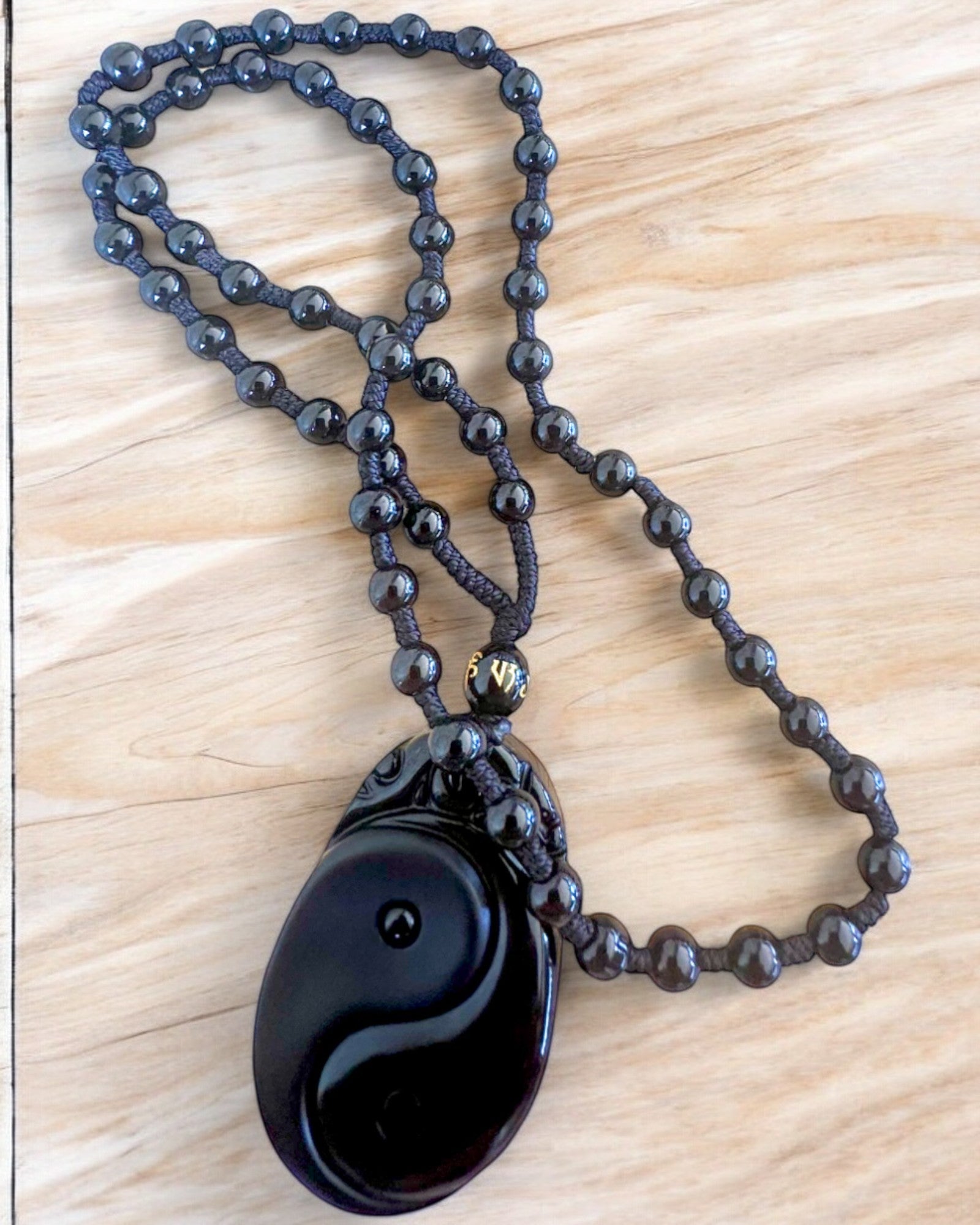 Obsidian Yin Yang Amulet met Gravure - Harmonie en Bescherming, personalisatie met gravure als cadeau