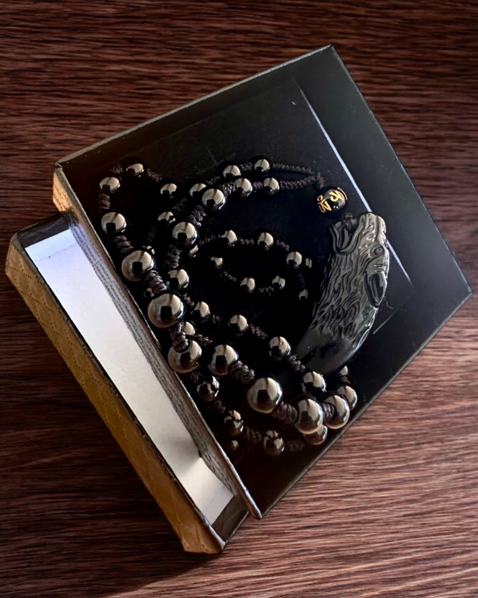 Wilczy Ząb Jadeitowy - Amulet van Kracht en Bescherming, mogelijkheid tot personalisatie met gravure als cadeau