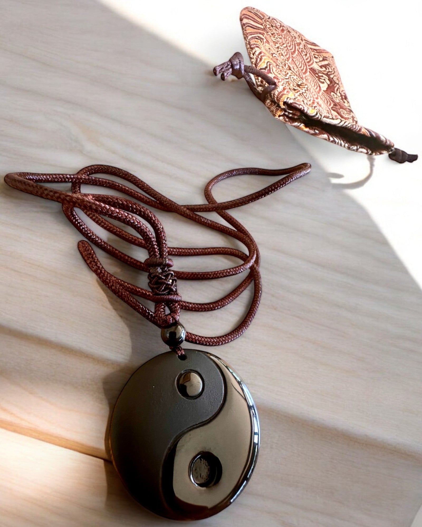 Boho Ketting van Obsidiaan Yin Yang Tai Chi, personalisatie mogelijk met gravure als cadeau