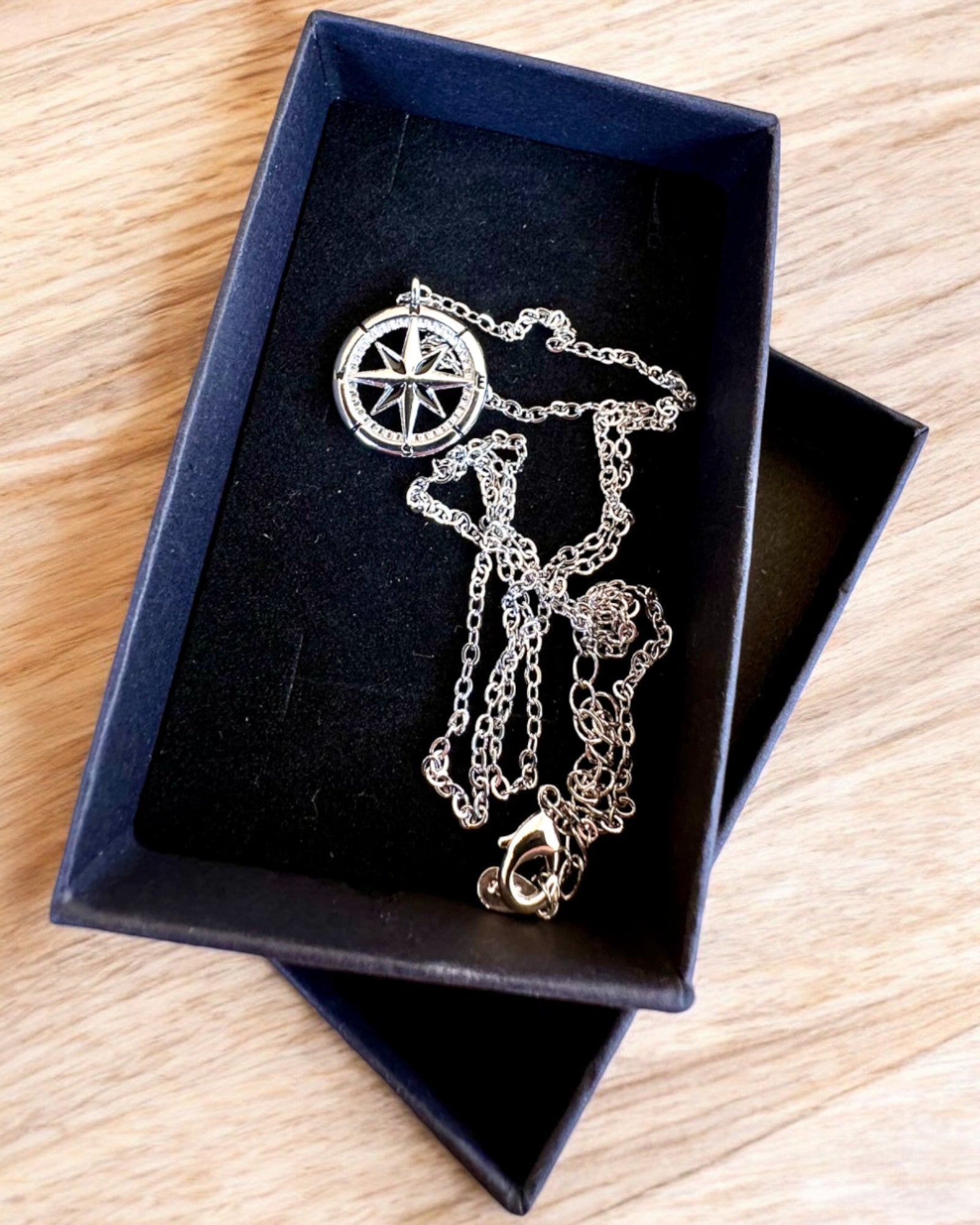 Zilveren Ketting met Klein symbool - Kompas van de "Reiziger", mogelijkheid tot personalisatie met gravure als cadeau