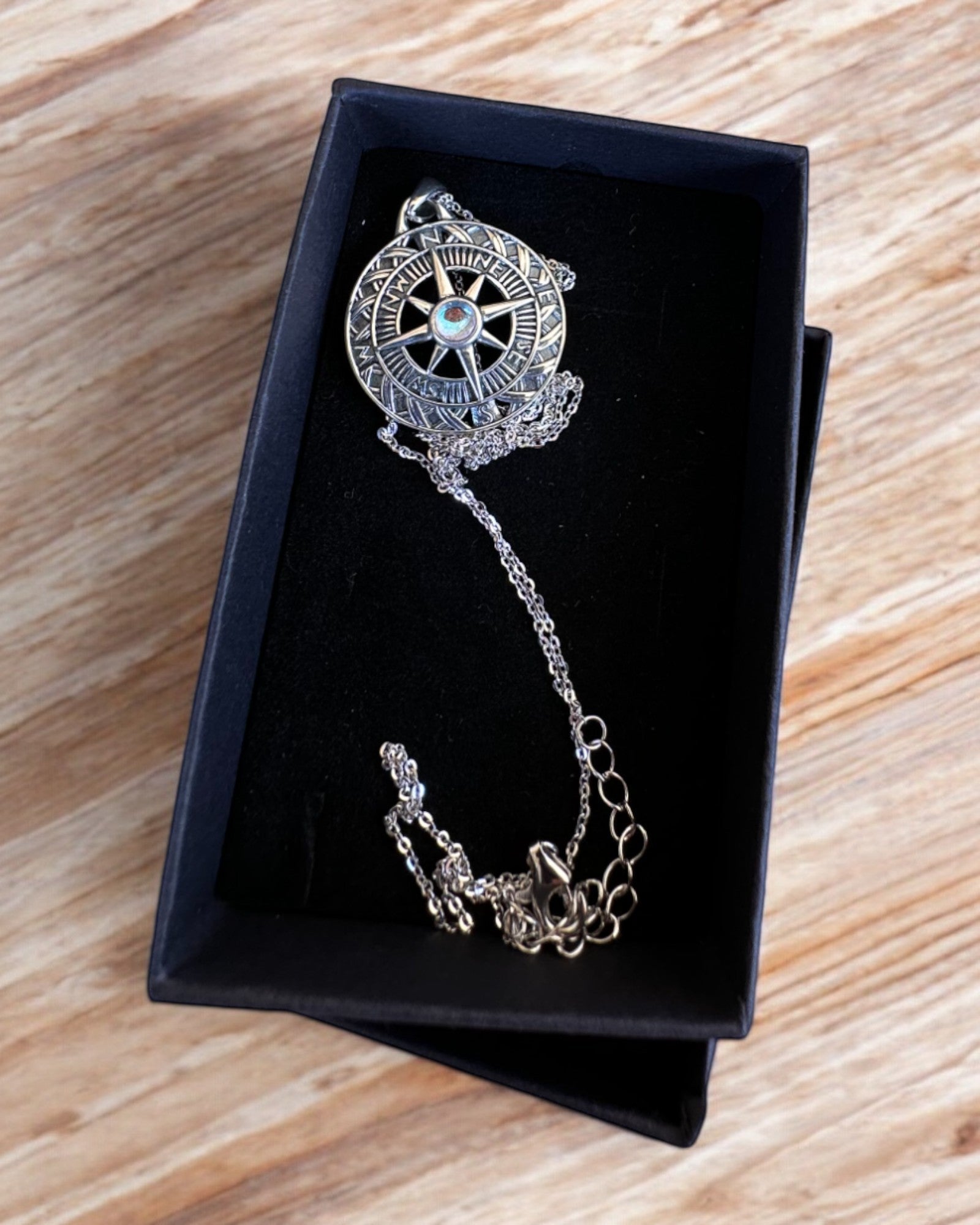 Amulet van Astrale Reizen – Zilveren Ketting met Gravure, personalisatie als cadeau