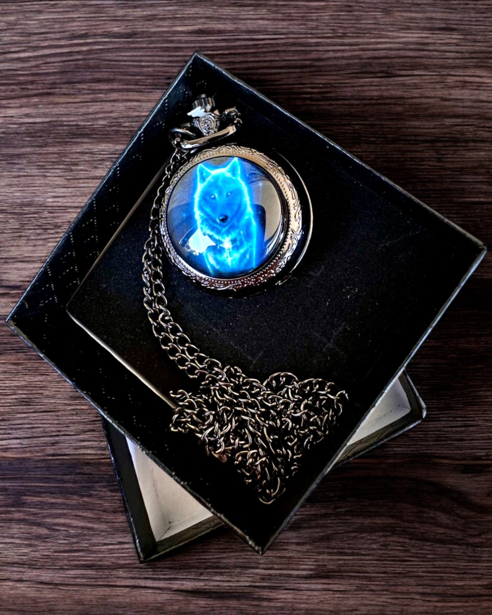 Kieszonkhorloge Lunar Wolf – Maanwolf Klok, mogelijkheid tot personalisatie met gravure als cadeau