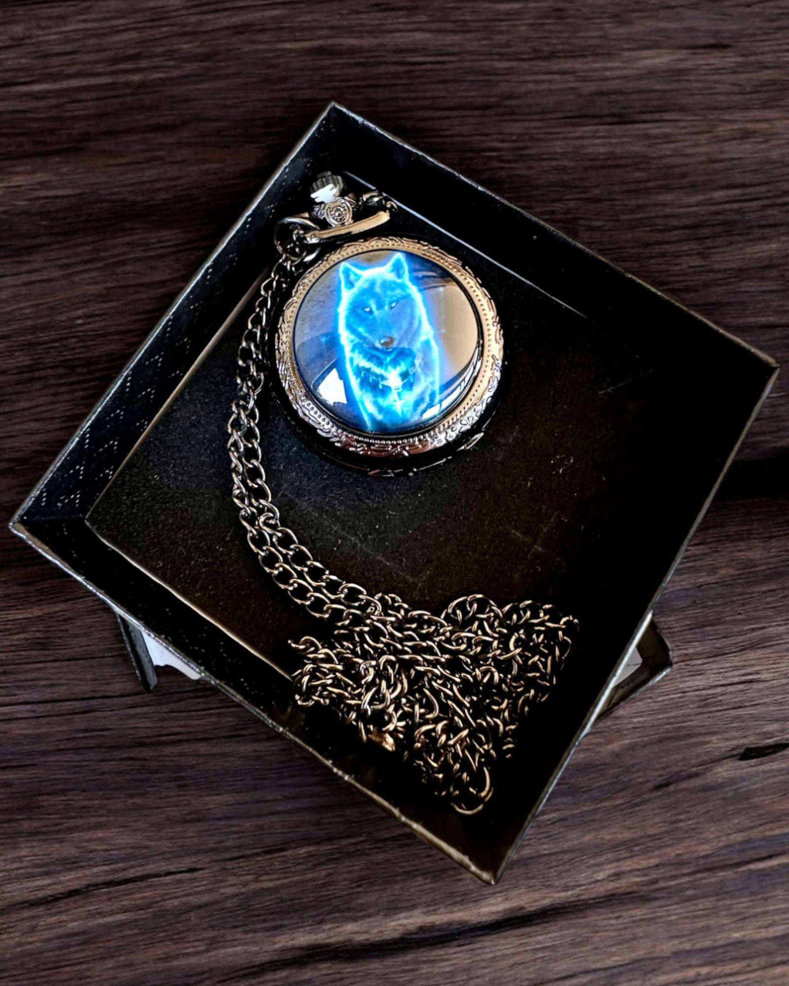 Kieszonkhorloge Lunar Wolf – Maanwolf Klok, mogelijkheid tot personalisatie met gravure als cadeau