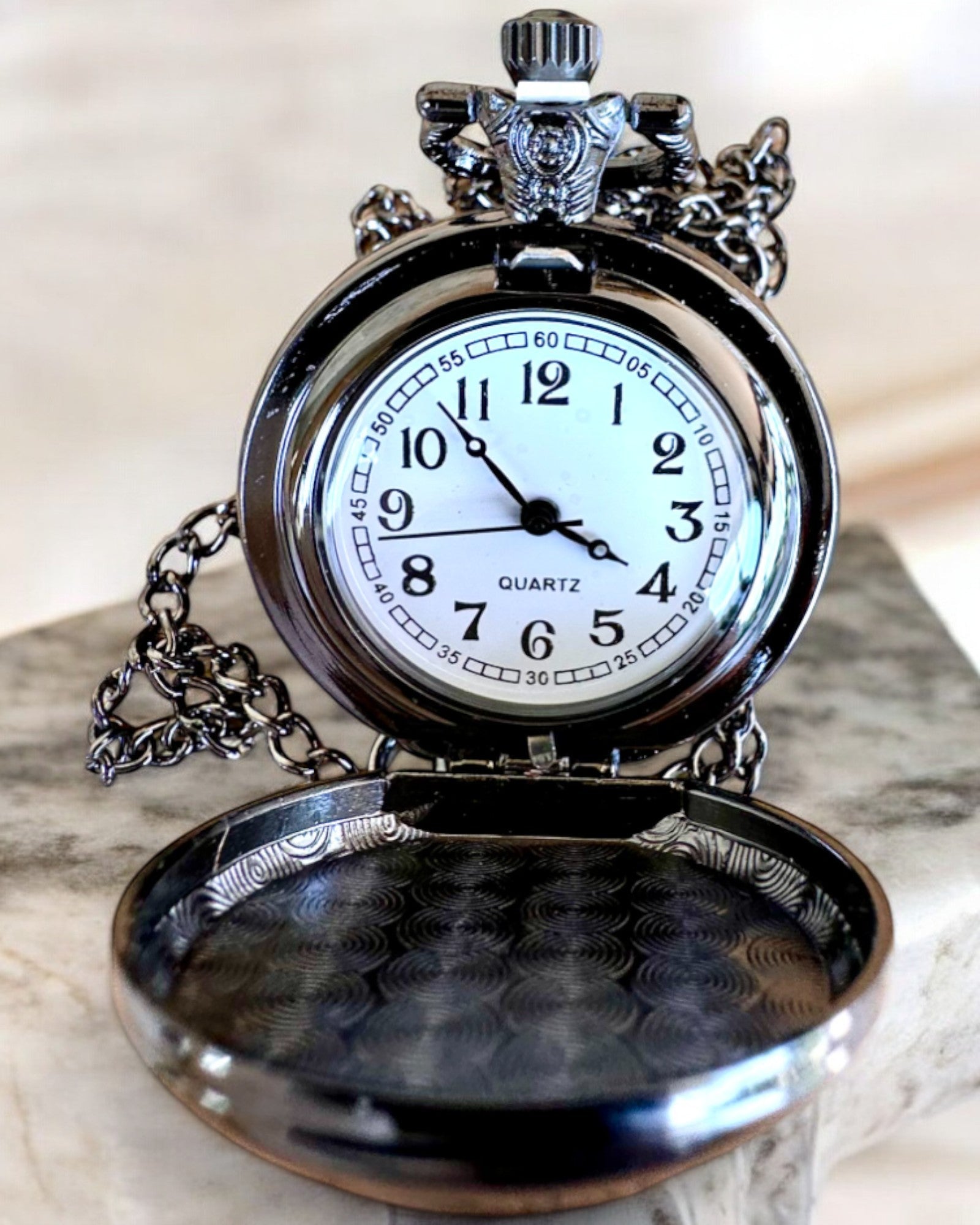 Zakhorloge Nachtroos, mogelijkheid tot personaliseren met gravure als cadeau