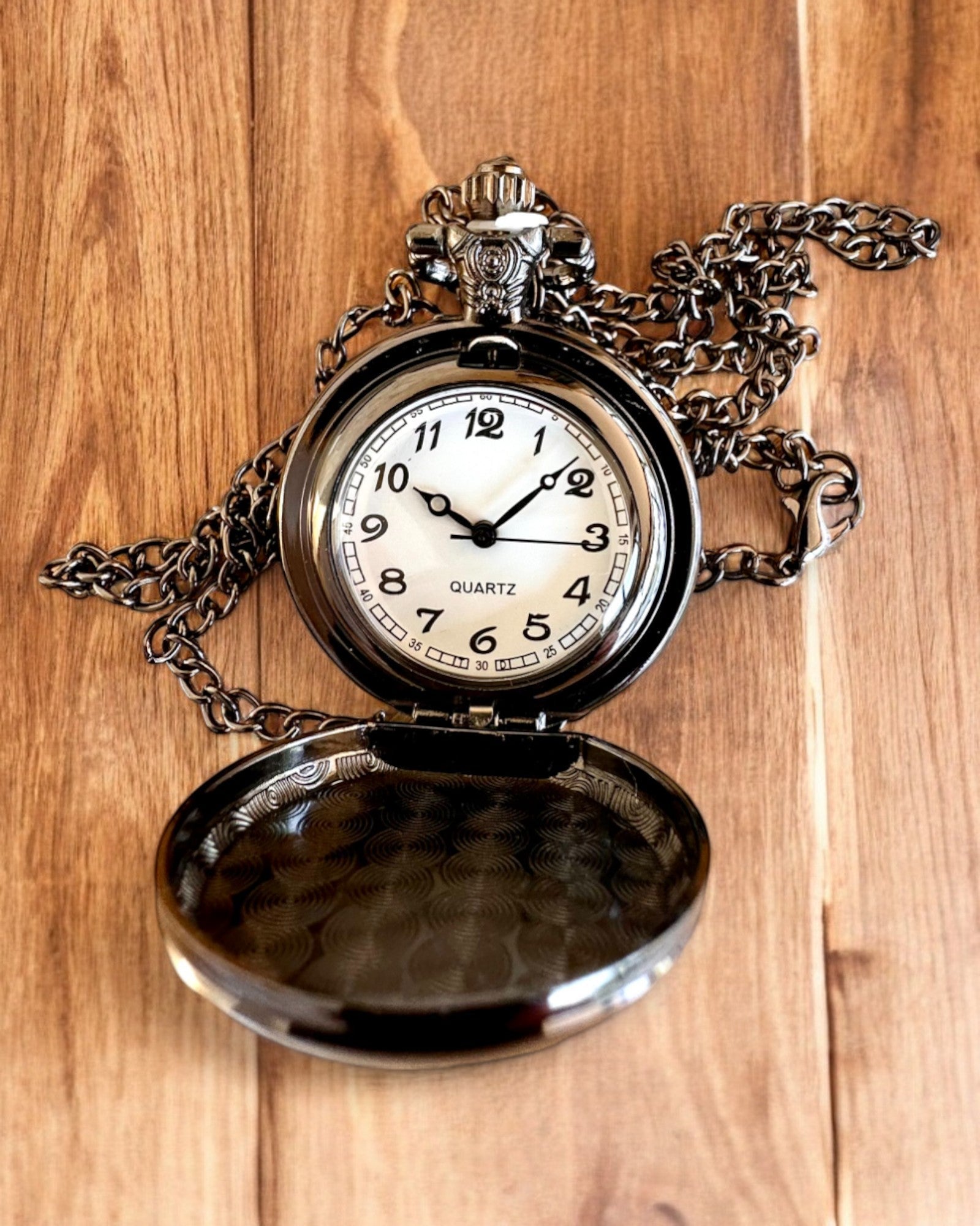 Zakhorloge "Tygrysia Elegancja" van roestvrij staal met graveeroptie als cadeau