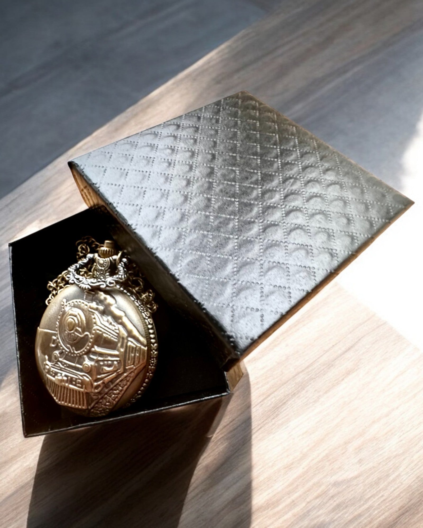 Zakhorloge Tijdslocomotief met gravure, als cadeau, treinmotief