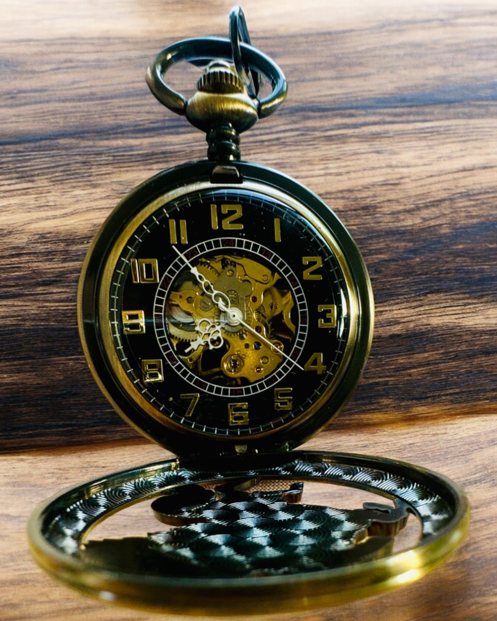 Zakhorloge "Equus Tempus" - Kleur: Koper, met Paardenmotief, mogelijkheid tot personalisatie met gravure