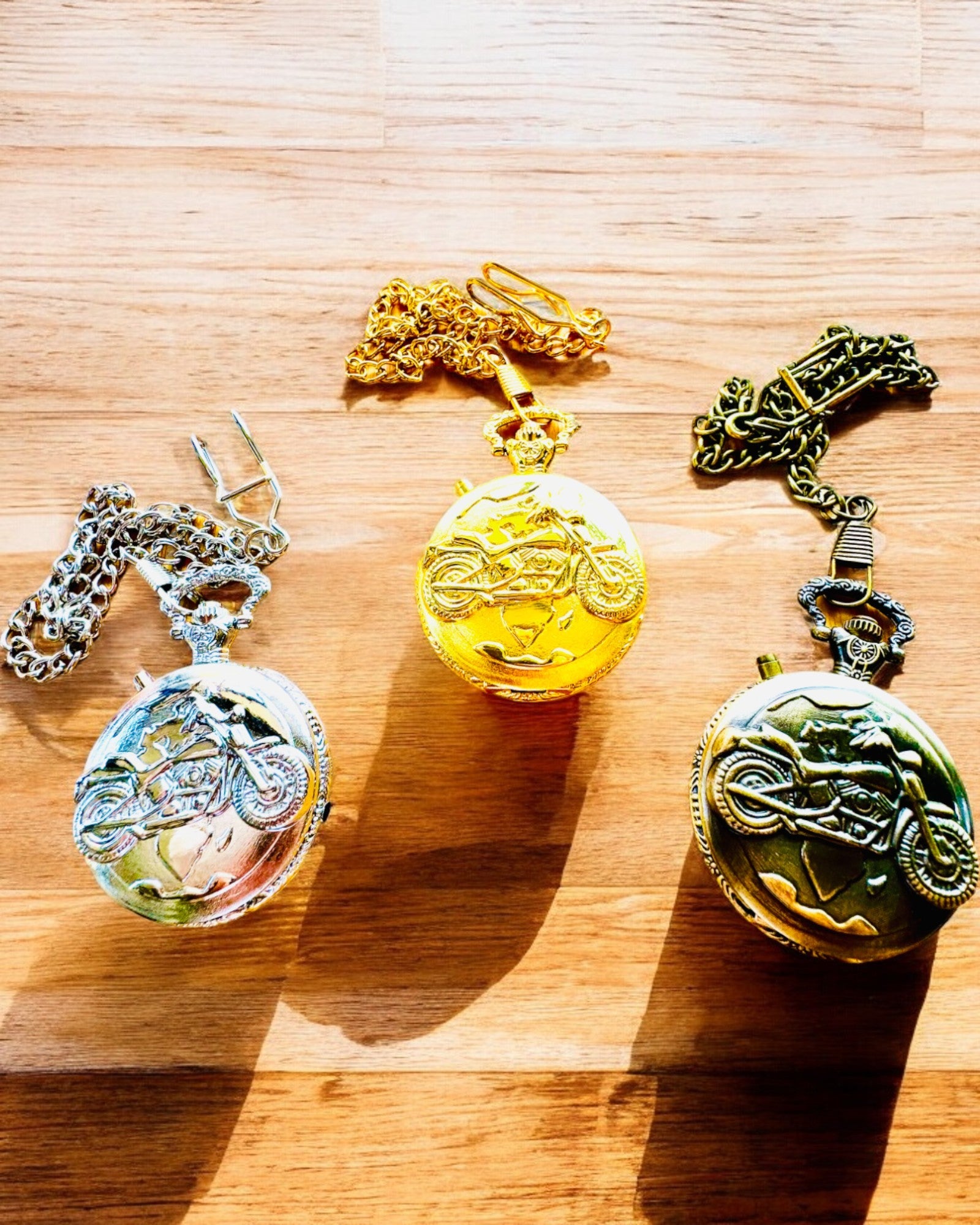 Zakhorloge "Motocyklowy Elegancik 2" – Graveren als cadeau, 3 kleuropties