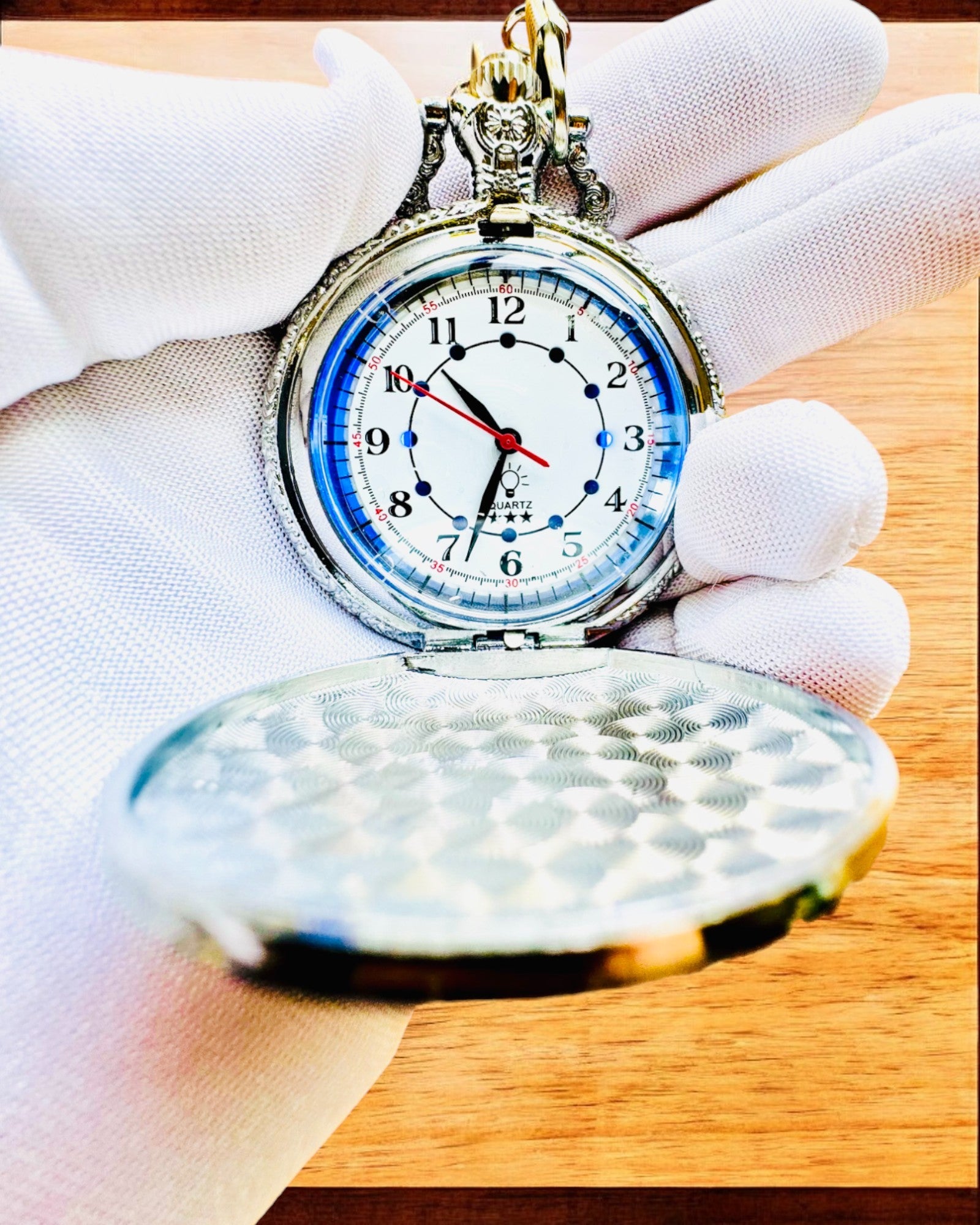 Zakhorloge "Motocyklowy Elegancik 2" – Graveren als cadeau, 3 kleuropties