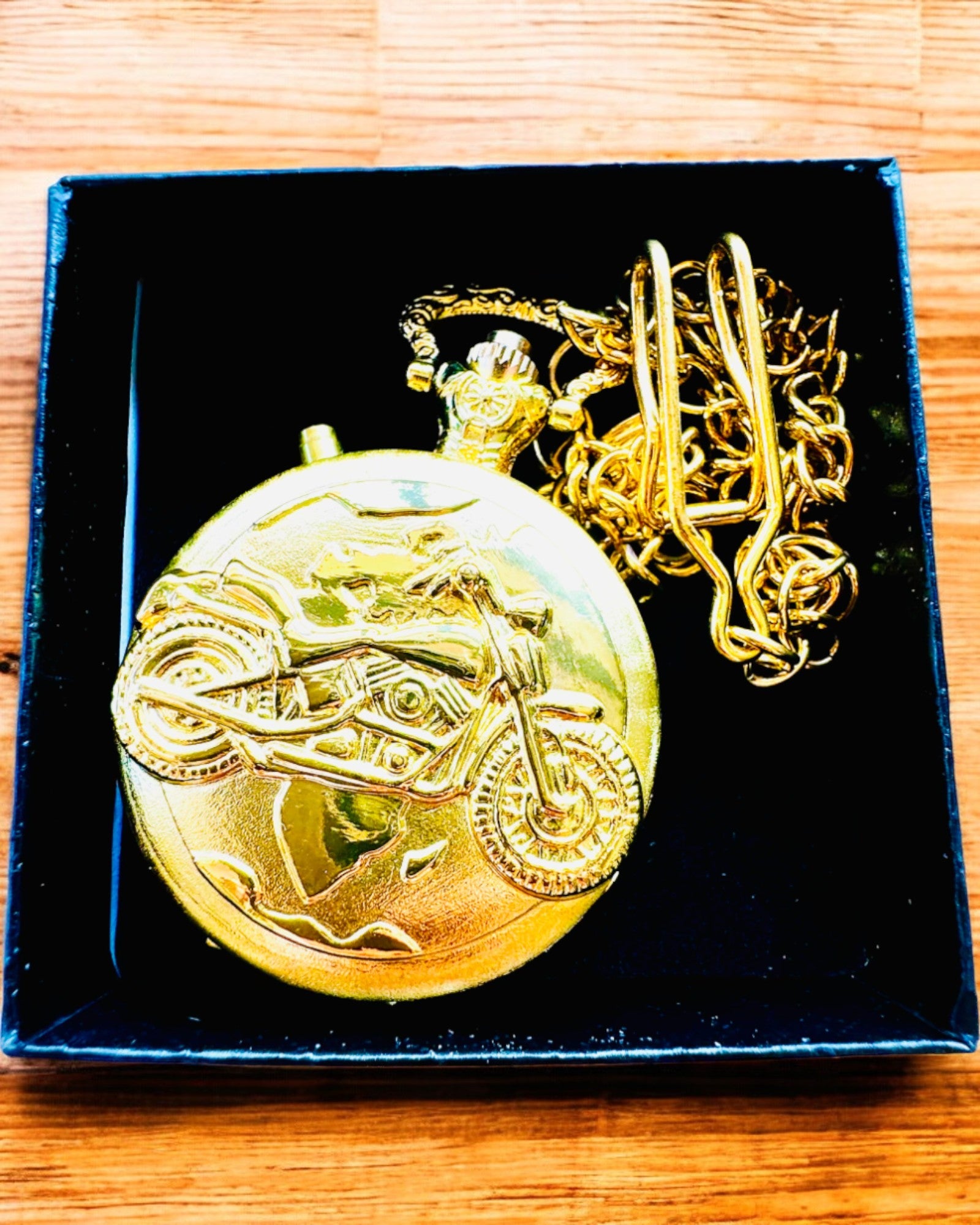 Zakhorloge "Motocyklowy Elegancik 2" – Graveren als cadeau, 3 kleuropties