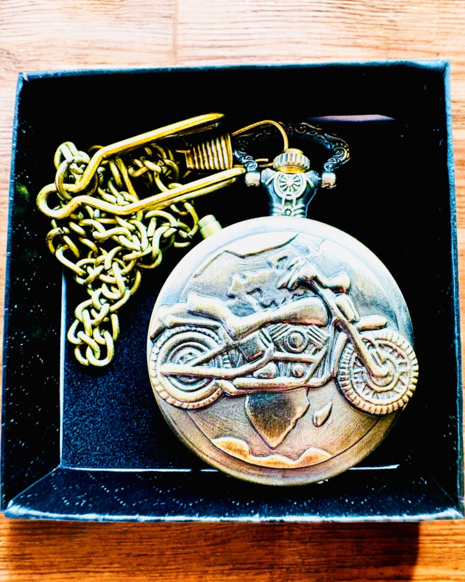 Zakhorloge "Motocyklowy Elegancik 2" – Graveren als cadeau, 3 kleuropties