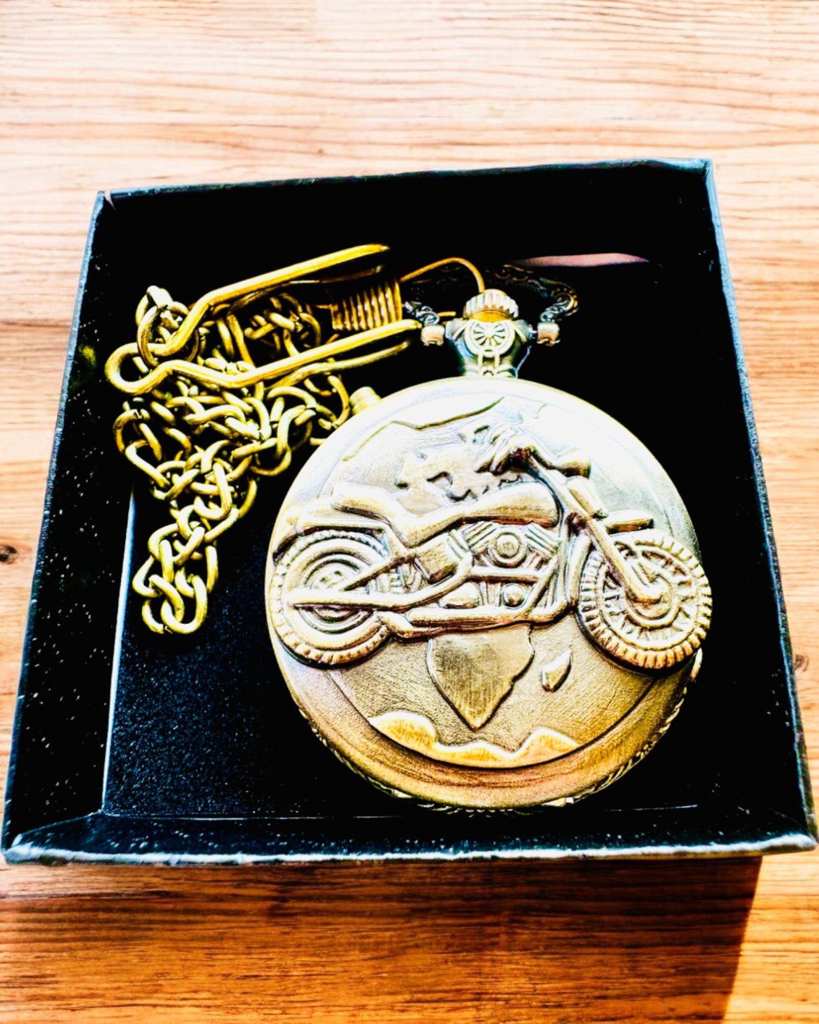 Zakhorloge "Motocyklowy Elegancik 2" – Graveren als cadeau, 3 kleuropties