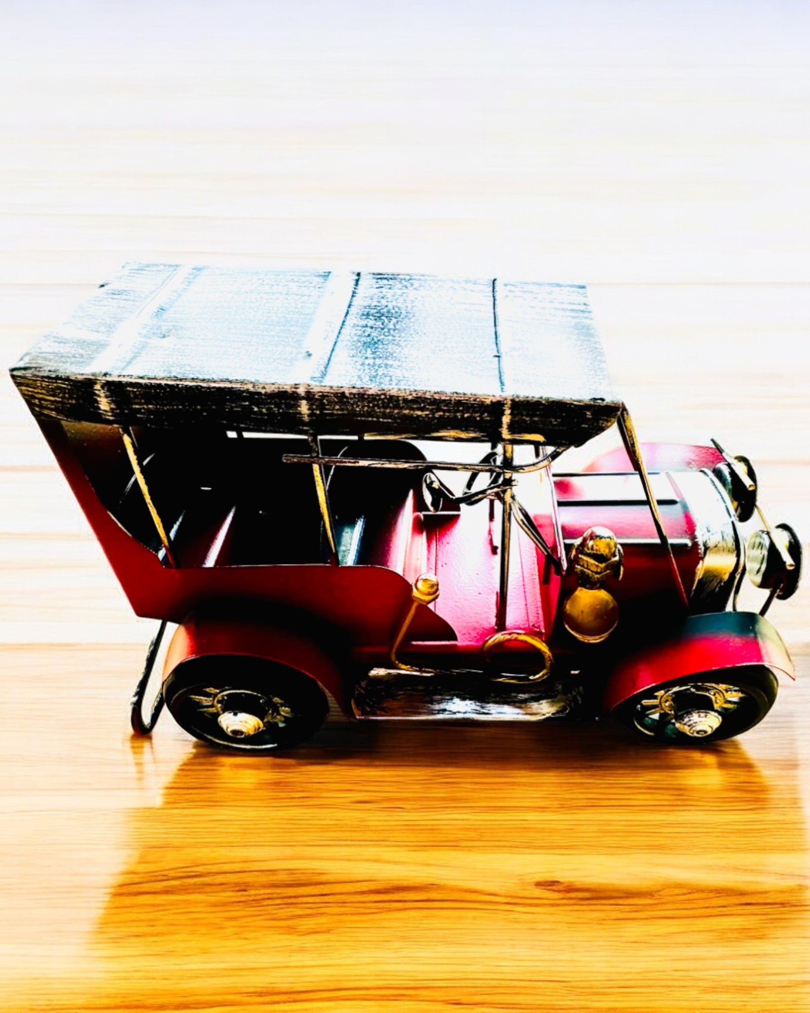 Klassiek Retro automodel - drie varianten met de optie voor graveren als cadeau