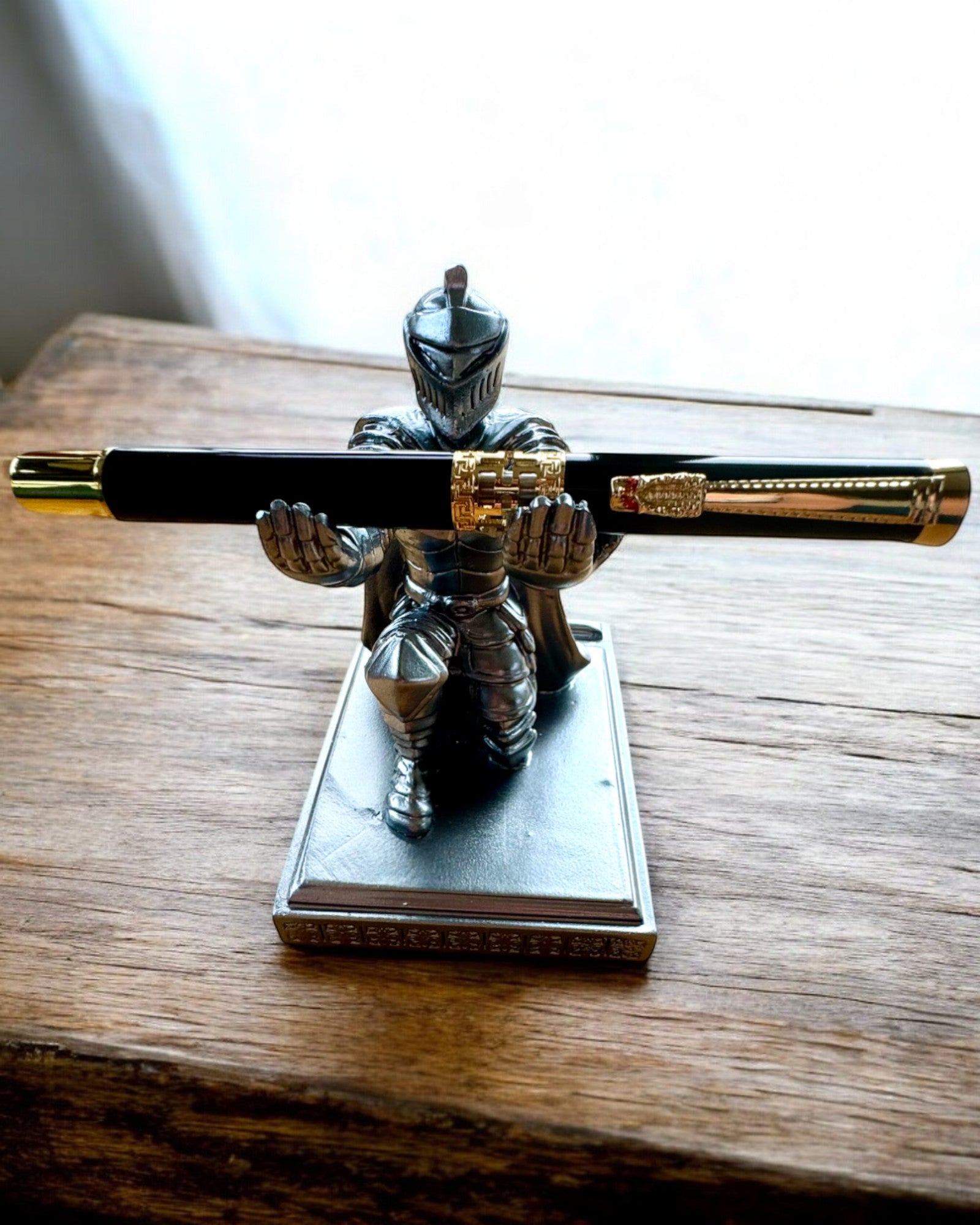Ridders Standaard Ridder voor telefoon of pen, mogelijkheid tot personalisatie met gravure als cadeau