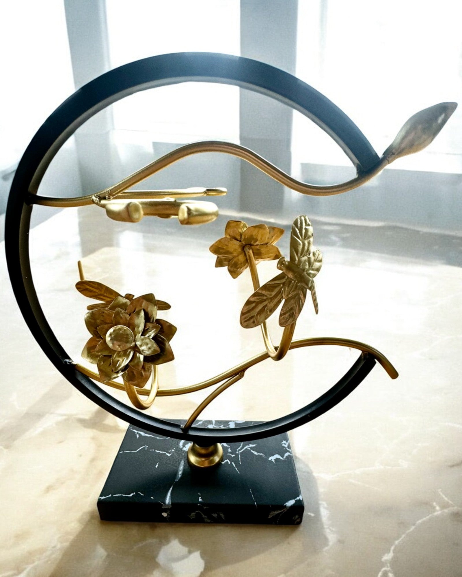 Standaard "Elegante Insect" - voor een wijnfles en glazen, hoogte 33 cm, mogelijkheid tot personalisatie met gravure als cadeau