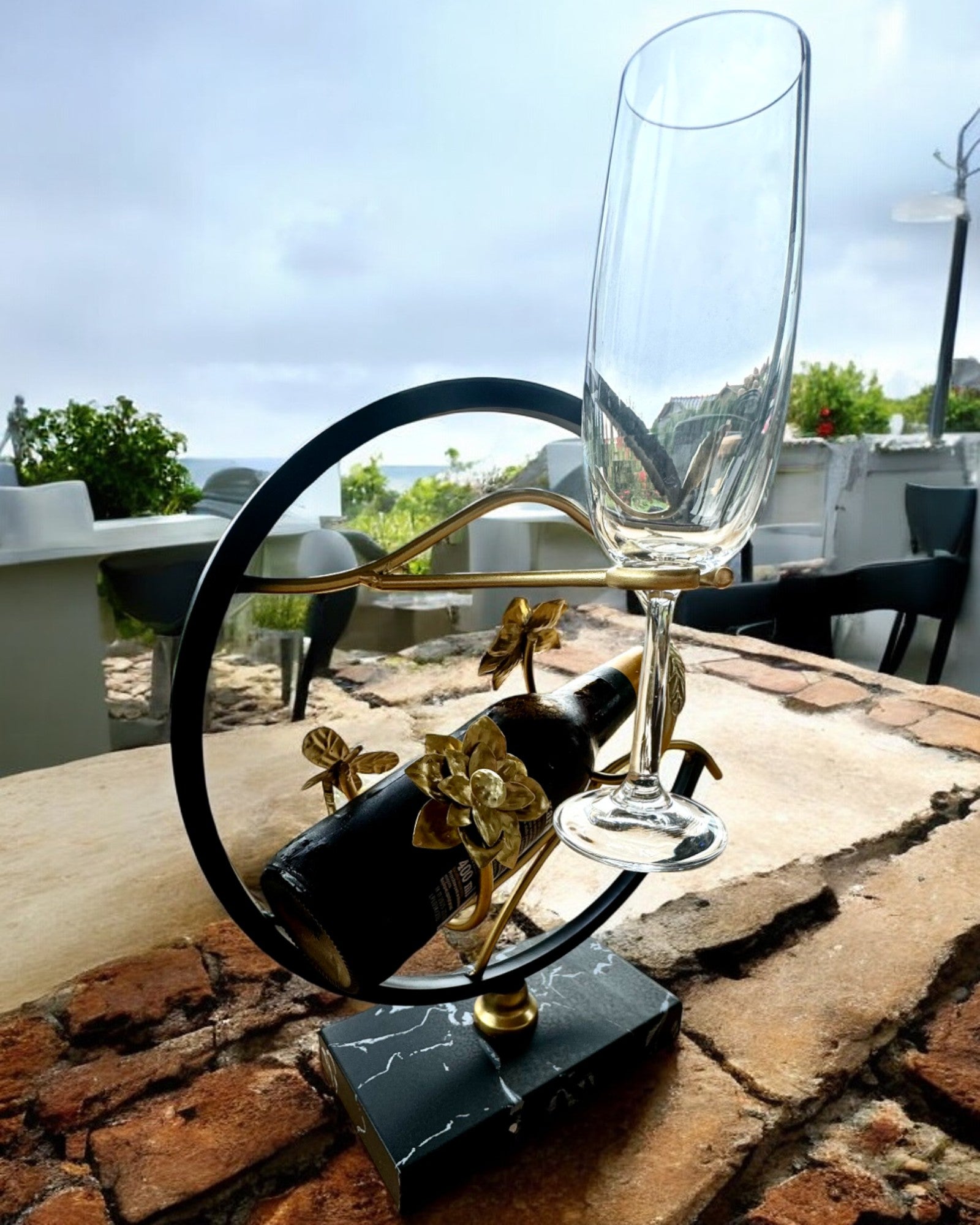 Standaard "Elegante Insect" - voor een wijnfles en glazen, hoogte 33 cm, mogelijkheid tot personalisatie met gravure als cadeau