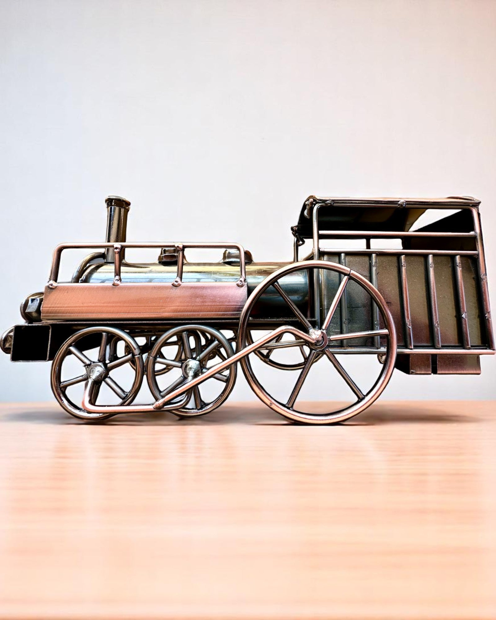 Locomotief van ijzer "Retro Express" – decoratie, model, handgemaakt met de mogelijkheid tot graveren als cadeau