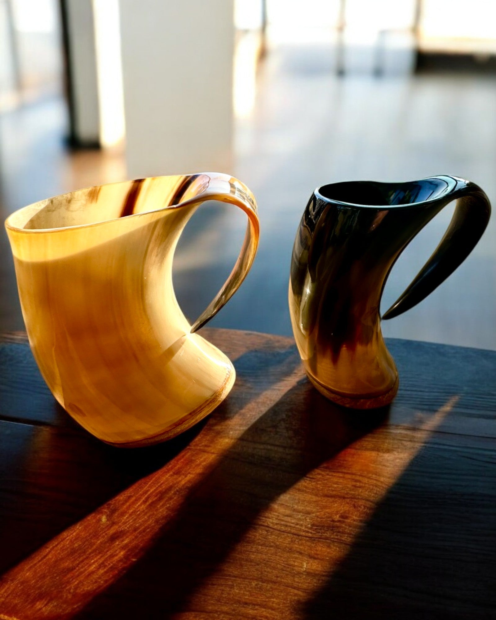 Compact, 350 ml, Gesneden Meesterwerk Bierpul met de mogelijkheid tot personalisatie met gravure - 2 kleuropties