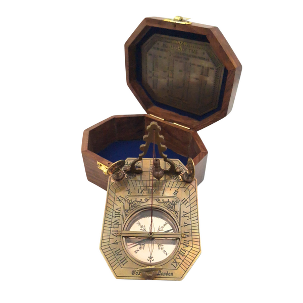 Elegante messing kompas met zonnewijzer in houten doos - Ideaal cadeau voor reizigers, retrostijl, afmetingen: 11.5 x 8.8 x 9.0 cm, materiaal: messing en hout
