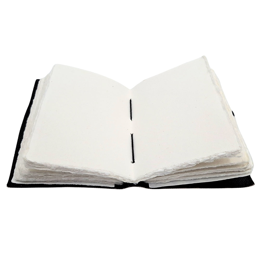 Decoratief leren notitieboek Zon en Maan 200 pagina's met mogelijkheid tot personalisatie door gravure, marineblauw, gemaakt van geitenleer, ideaal als cadeau