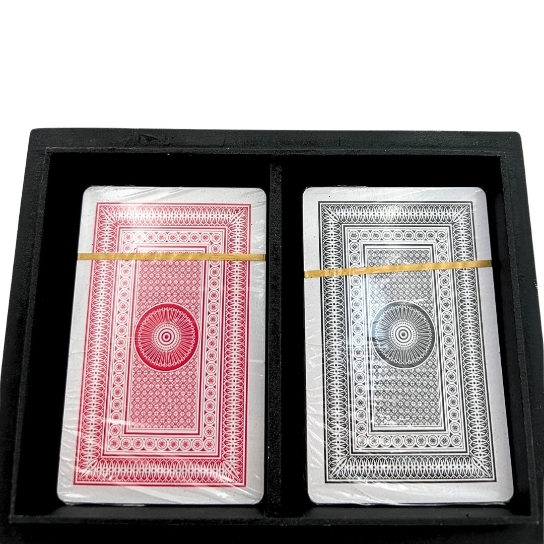Elegante set van twee kaartspellen in een doos van hars met mogelijkheid tot personalisatie door gravure