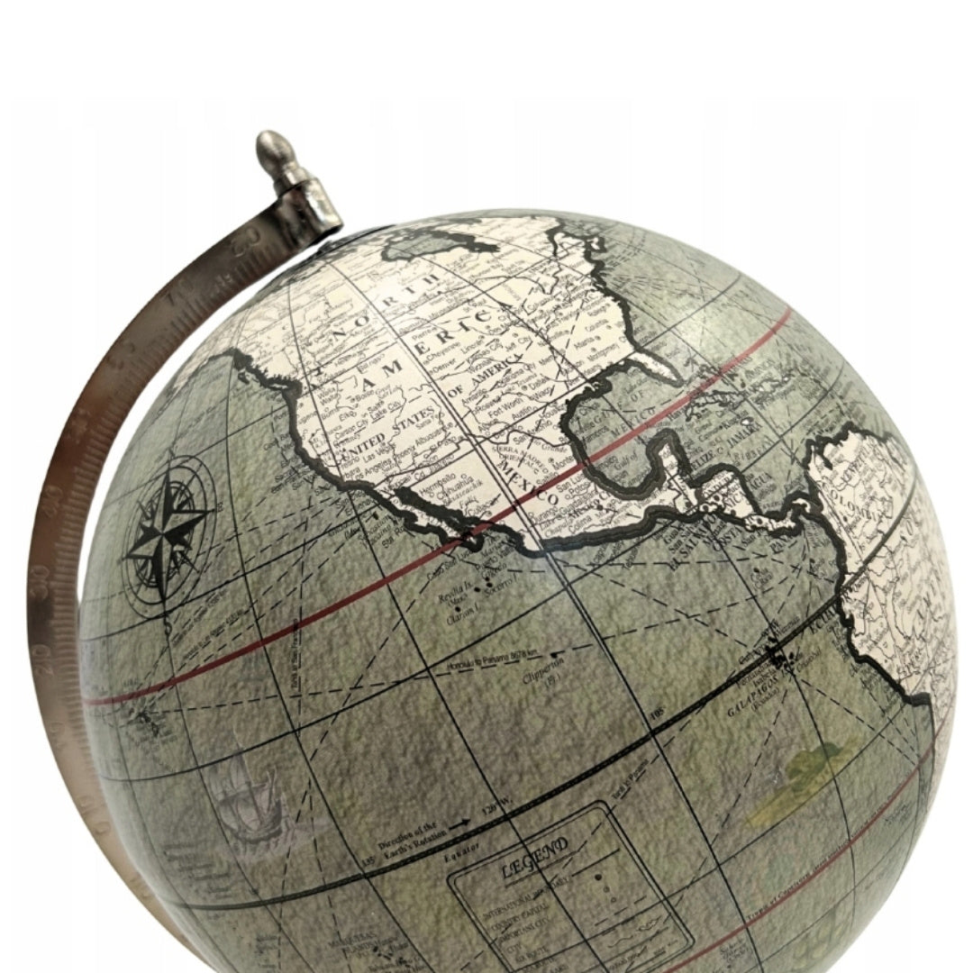 Decoratieve wereldbol op stenen voet 30cm met mogelijkheid tot personalisatie met gravure - Elegant cadeau in grijstinten en zwart steen