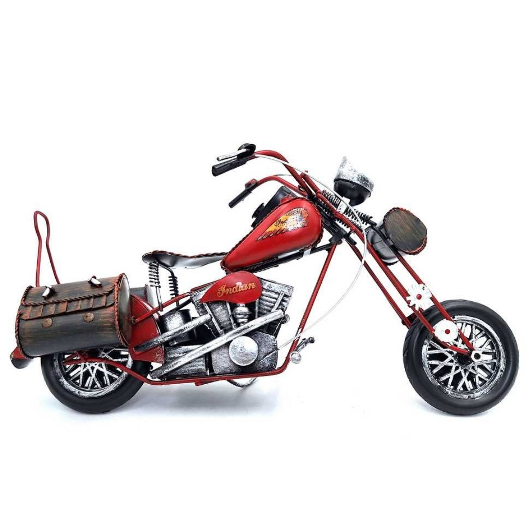 Groot metalen model van een klassieke choppermotor in rood met mogelijkheid tot personalisatie door gravure