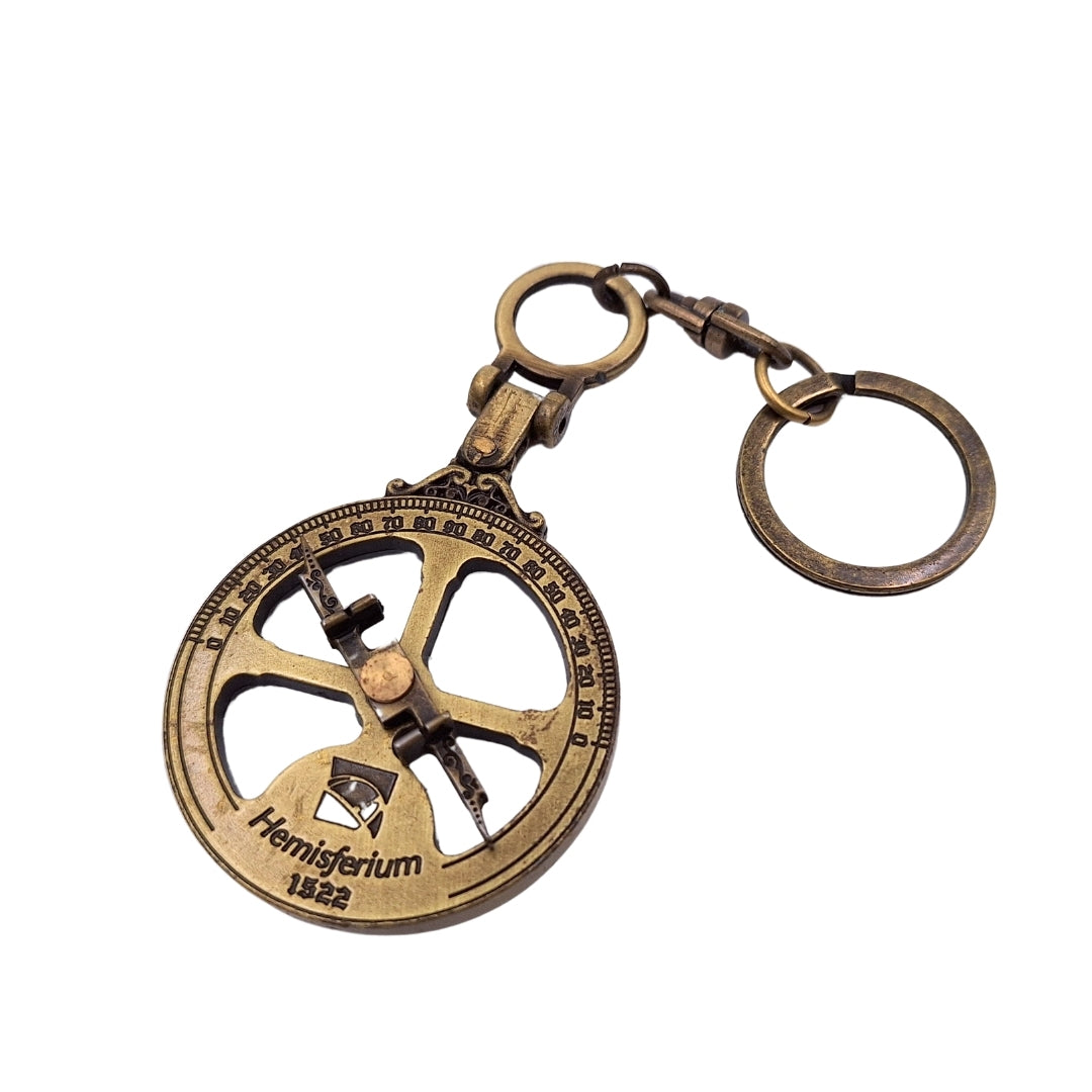 Maritieme sleutelhanger astrolabium H82 met gepersonaliseerde gravure - ideaal cadeau voor liefhebbers van astronomie, diameter 45 mm, gemaakt van zamak - stijlvol accessoire voor sleutels