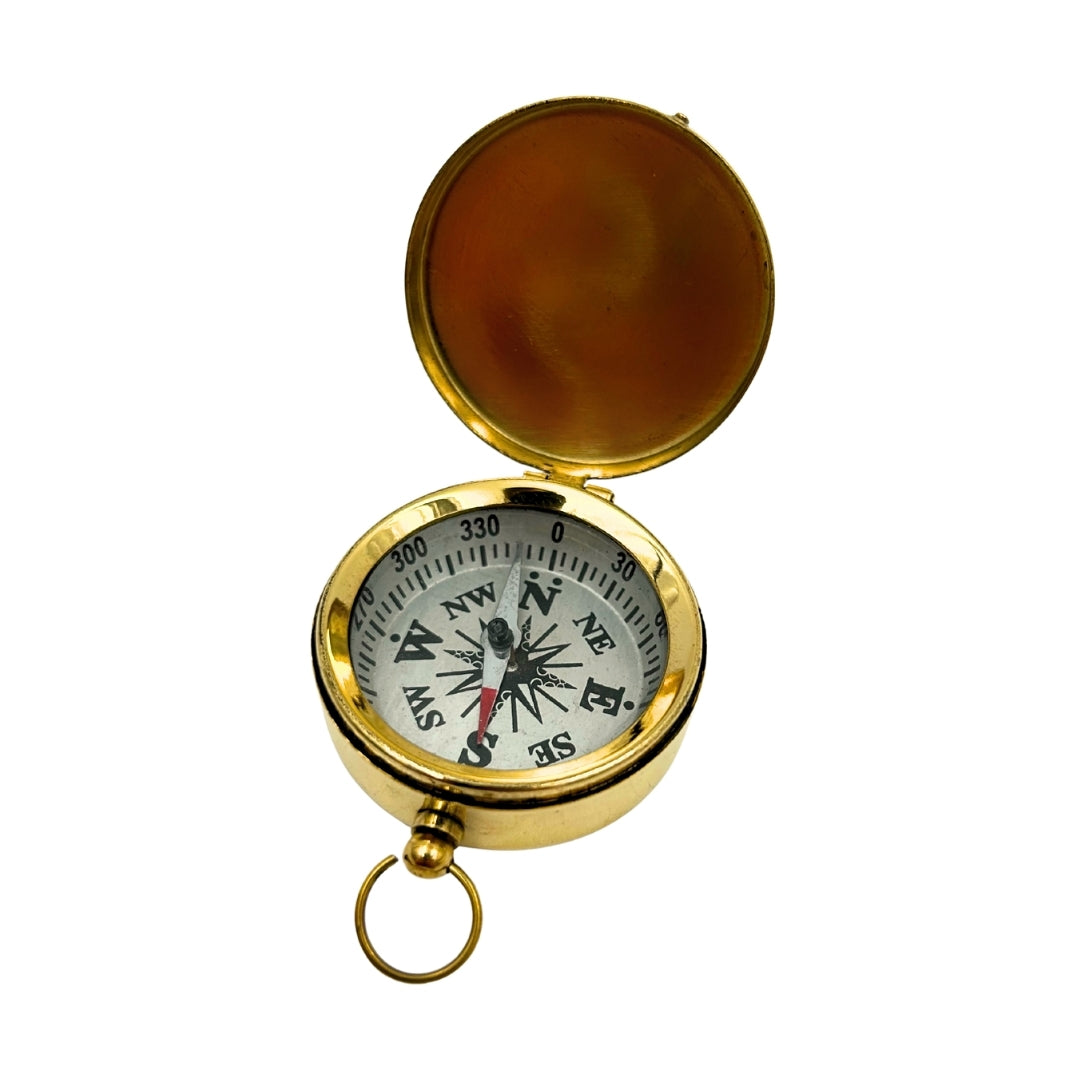 Retro messing kompas met sluitbaar deksel, mogelijkheid tot personalisatie met gravure, ideaal als cadeau voor een zeiler, hoogte 5 cm, maritieme stijl