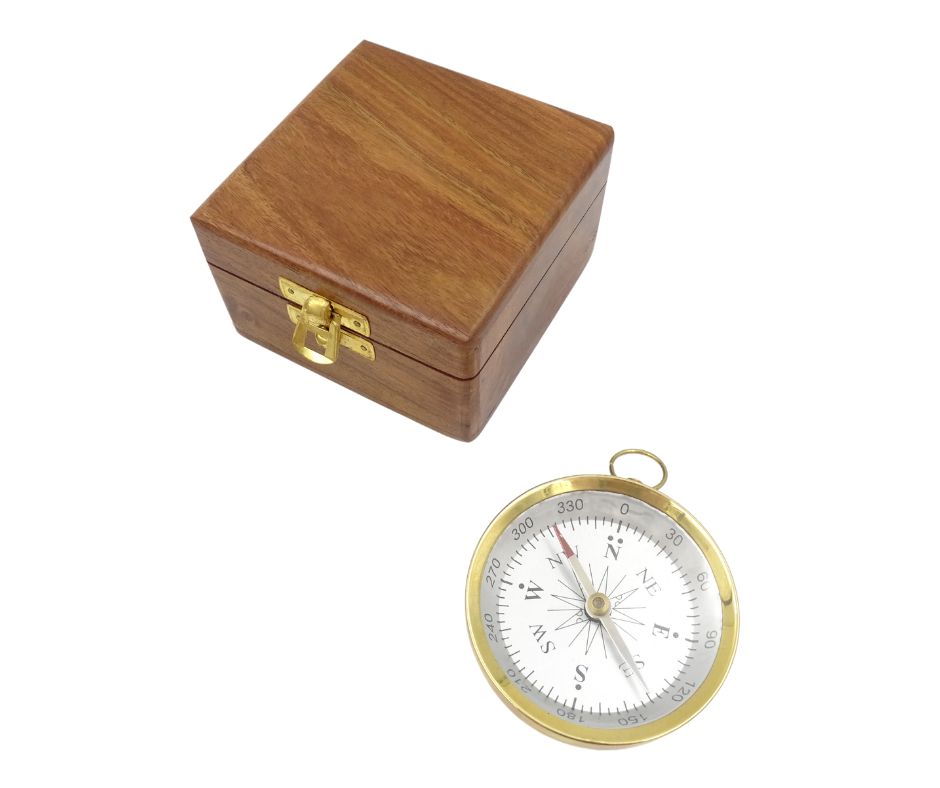 Messing kompas in een houten doos met mogelijkheid tot personalisatie met gravure - elegant cadeau voor liefhebbers van maritieme stijl, diameter 7,5 cm, hoogte 1,5 cm
