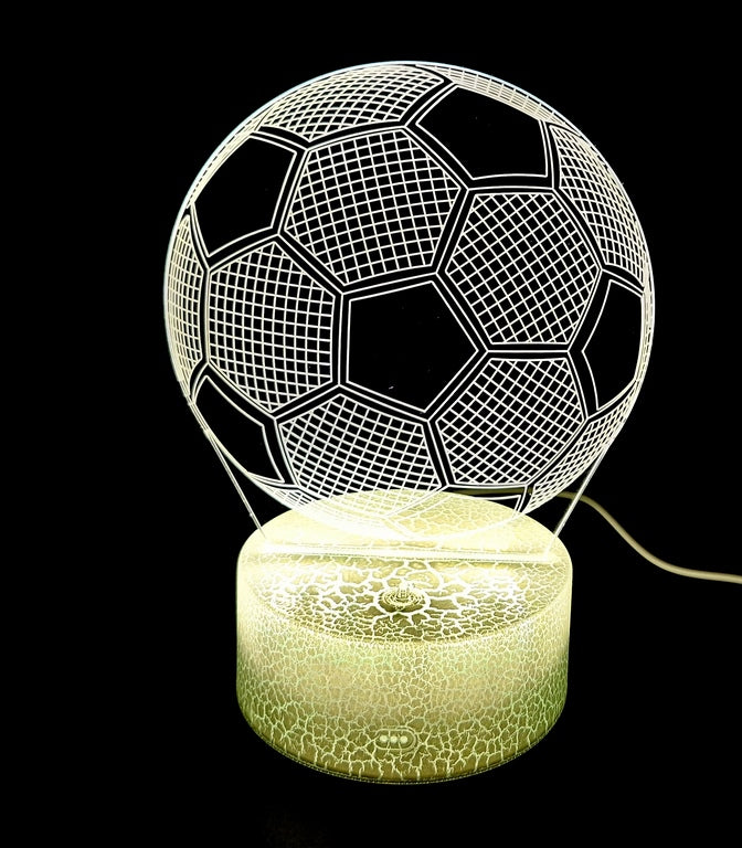 Nachtlampje Voetbal met mogelijkheid tot personalisatie door gravure - Ideaal cadeau voor voetballiefhebbers - 17 cm hoog - 3 kleuren naar keuze - Voeding via USB of 3 AAA-batterijen