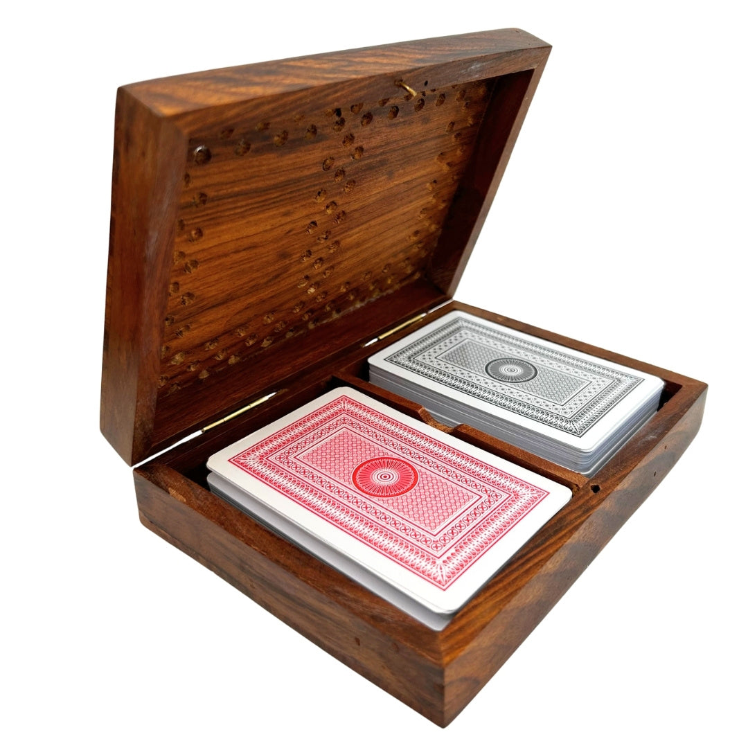 Elegante set van twee kaartspellen in houten doos met personalisatiemogelijkheid door gravure